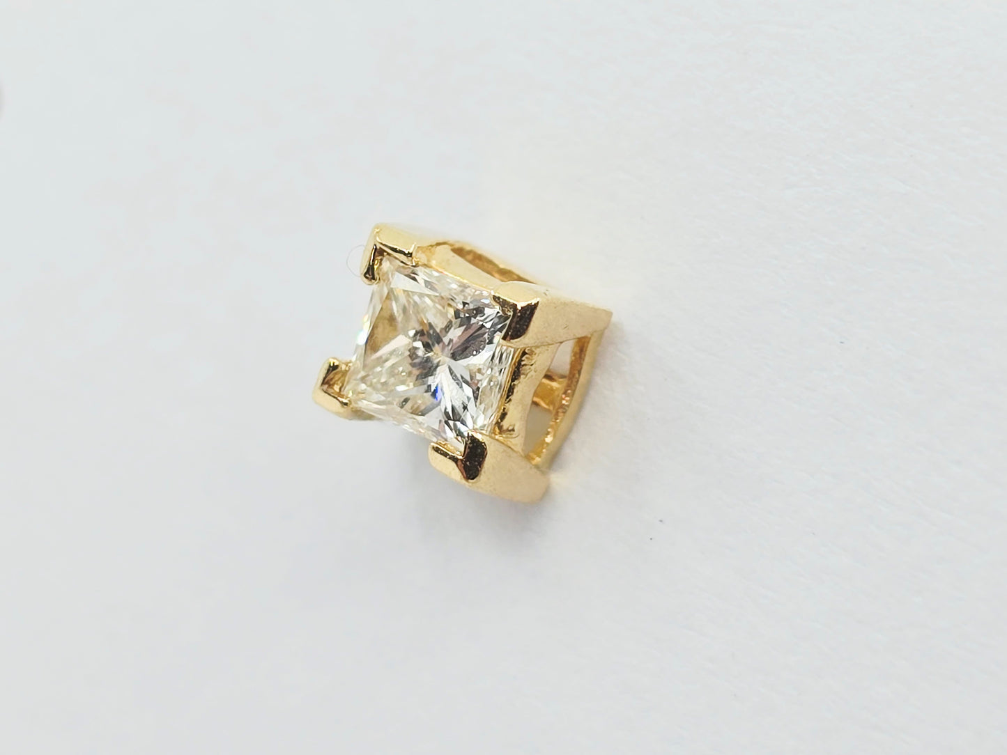 18K Yellow Gold Single Princess Cut White Diamond Stud Earring