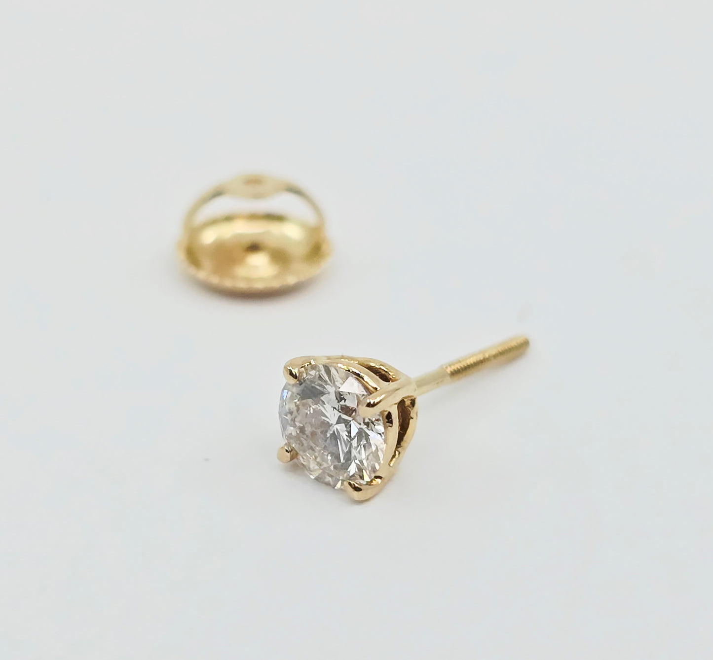 Single 14K Yellow Gold Round Cut Diamond Stud Earring