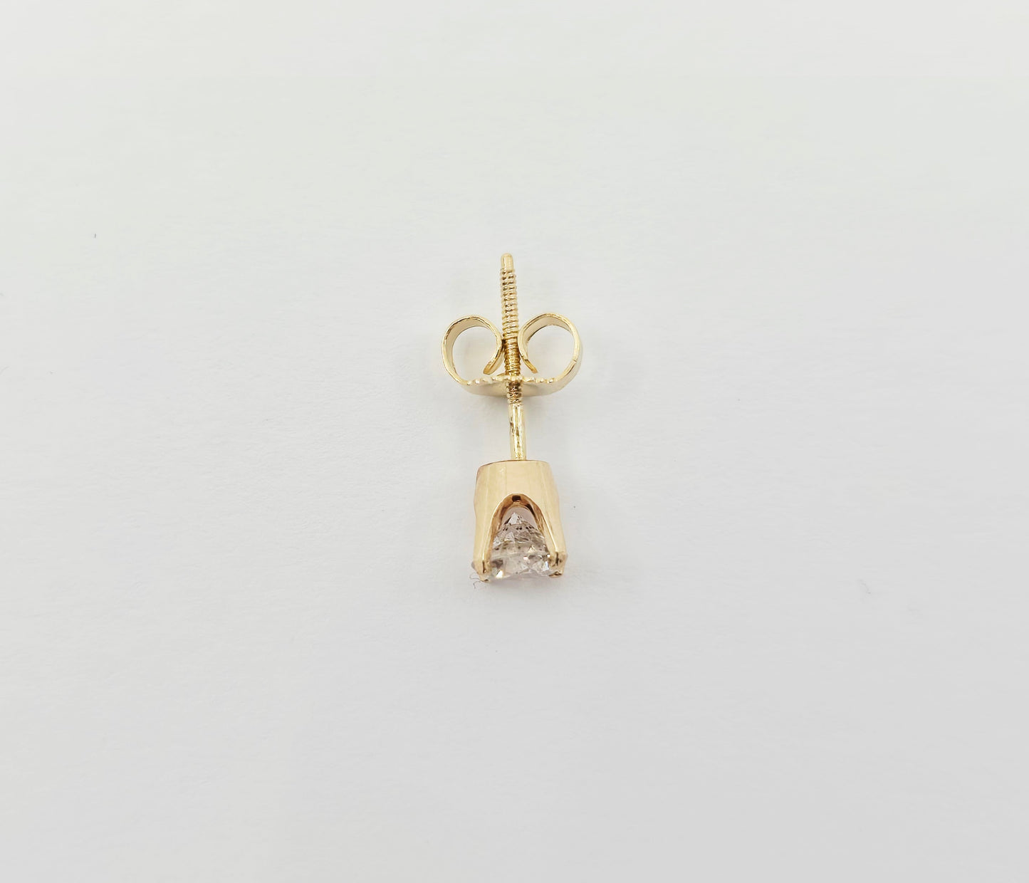 Single 14K Yellow Gold Round Cut Diamond Stud Earring