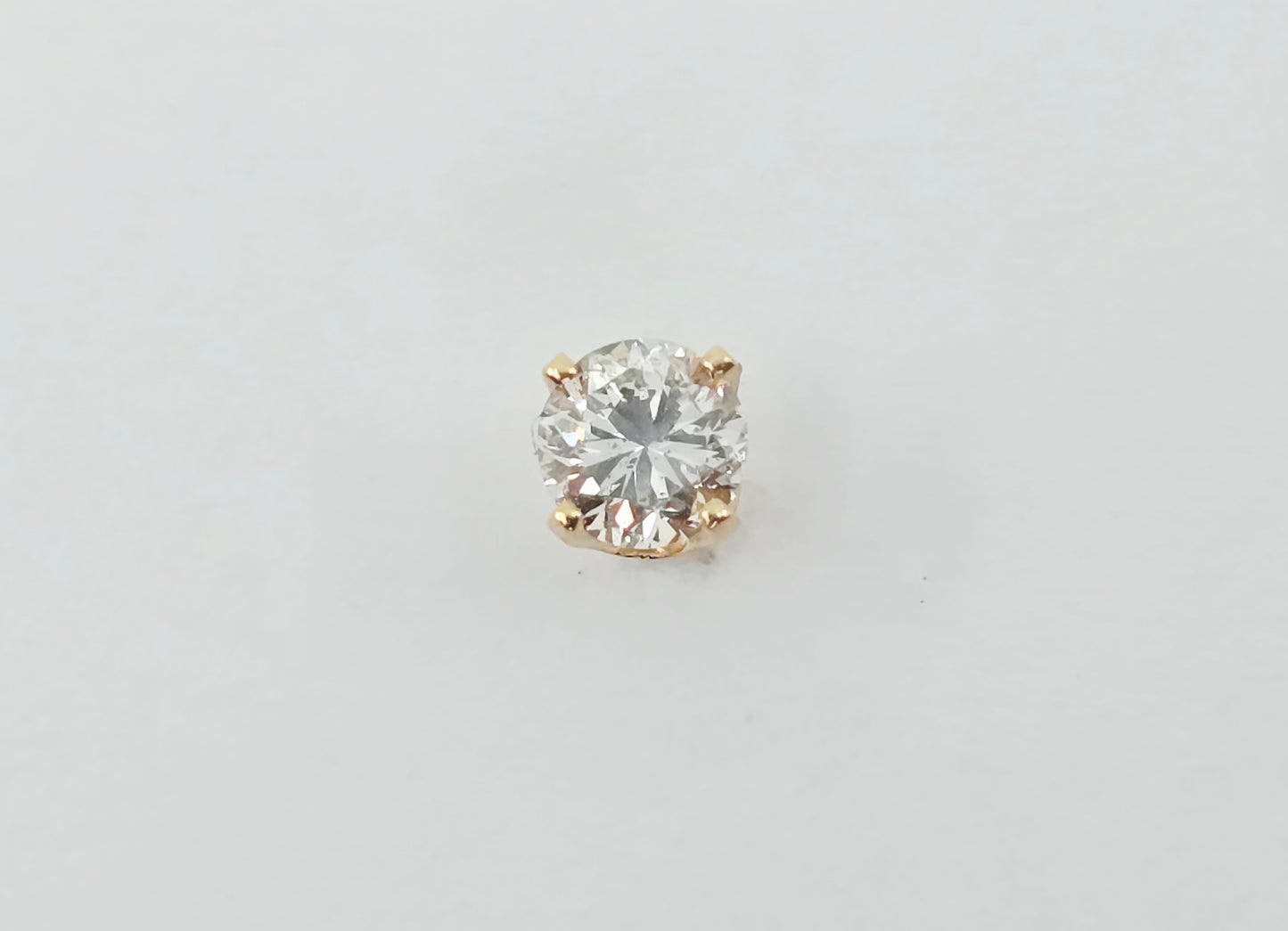 Single 14K Yellow Gold Round Cut Diamond Stud Earring
