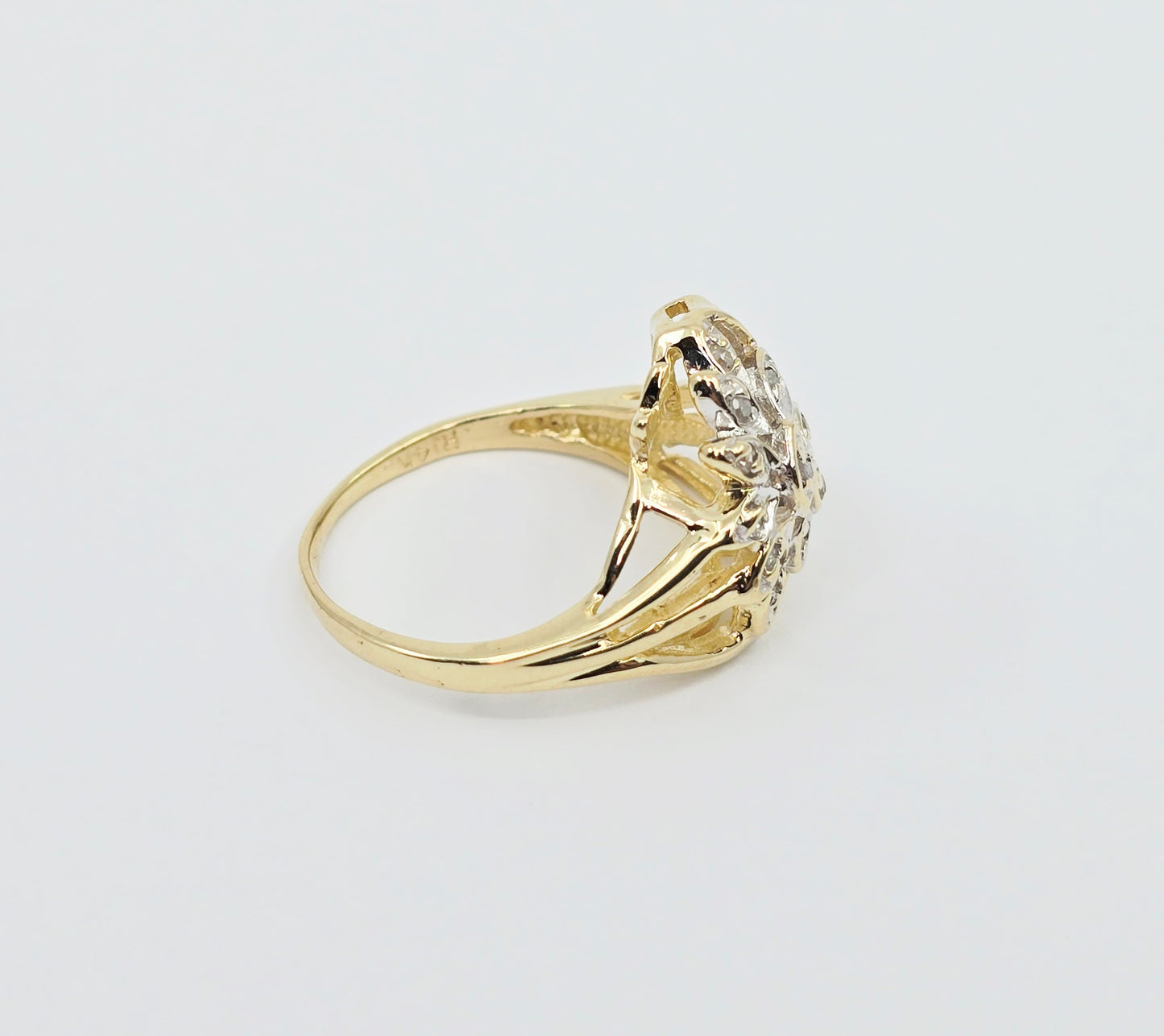 14K Yellow Gold Diamond Flower Ring