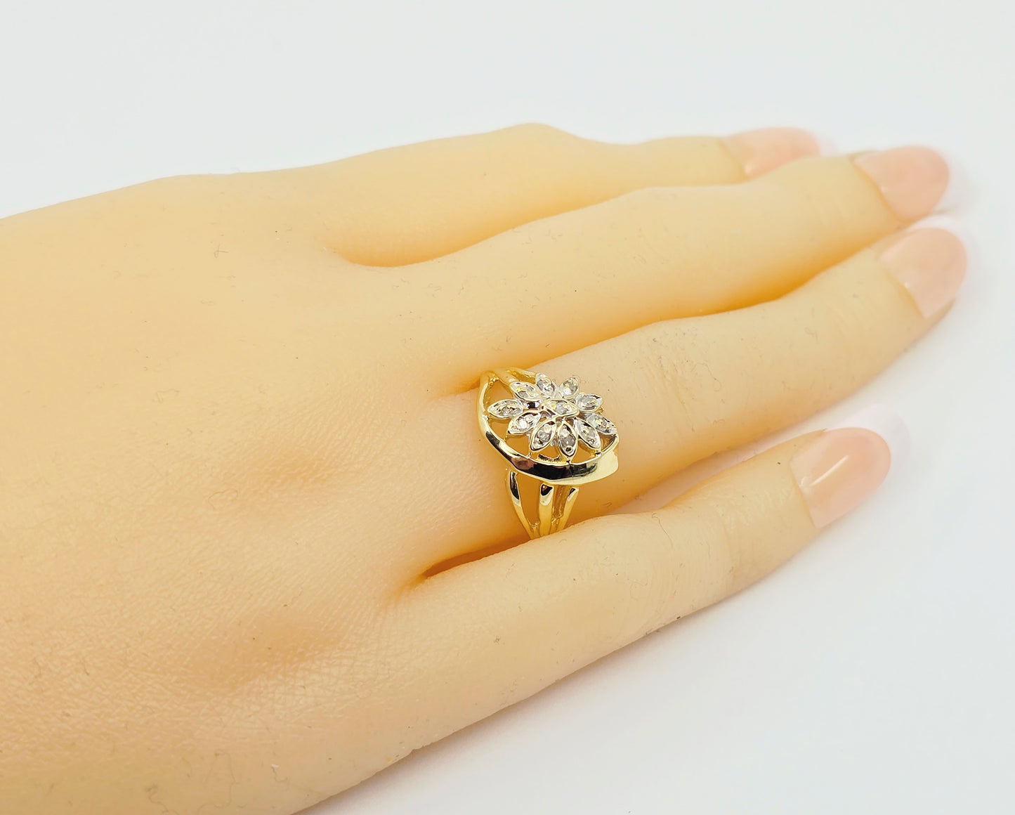 14K Yellow Gold Diamond Flower Ring