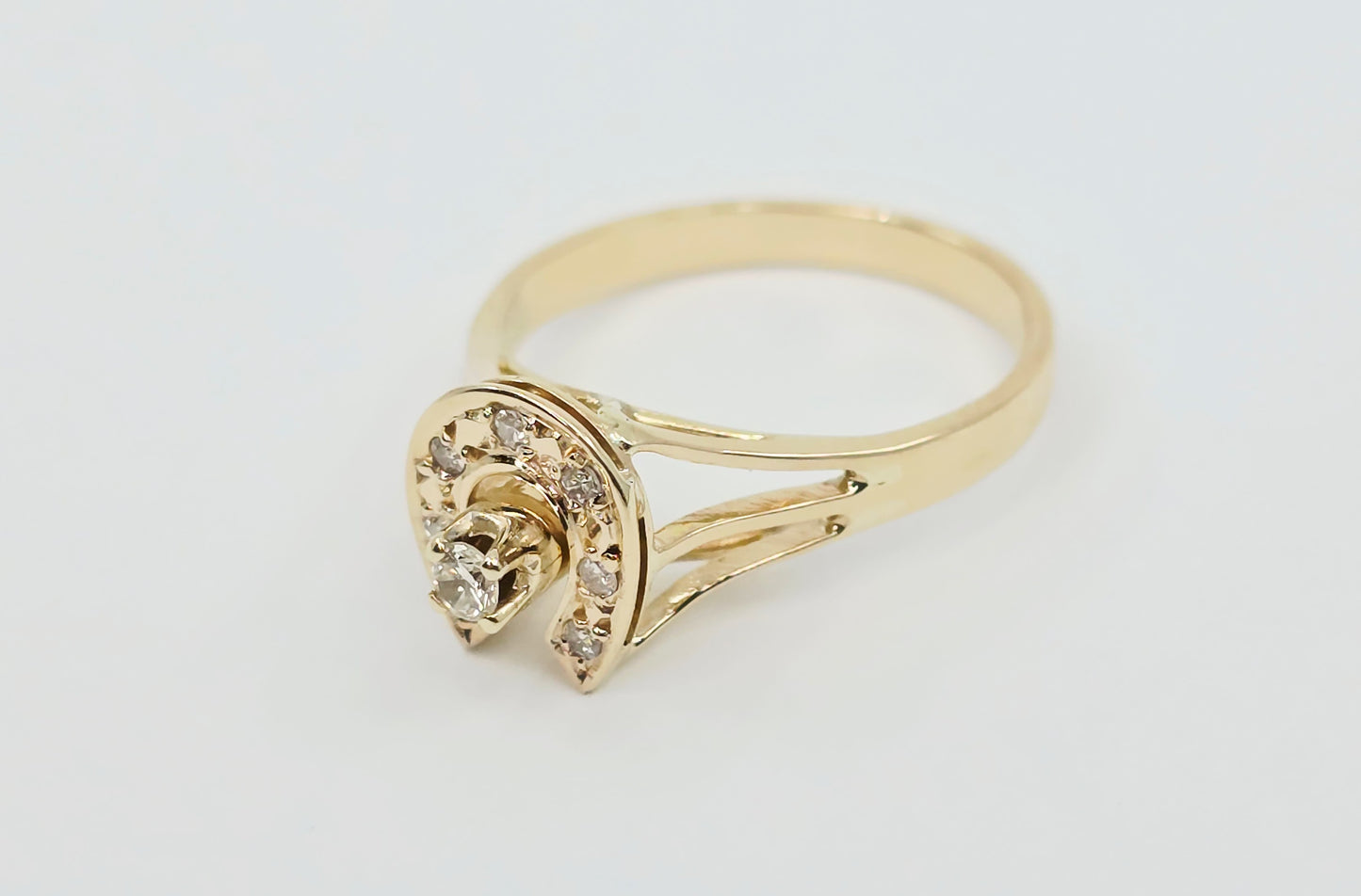 10K Yellow Gold Diamond Horse Shoe Ring
