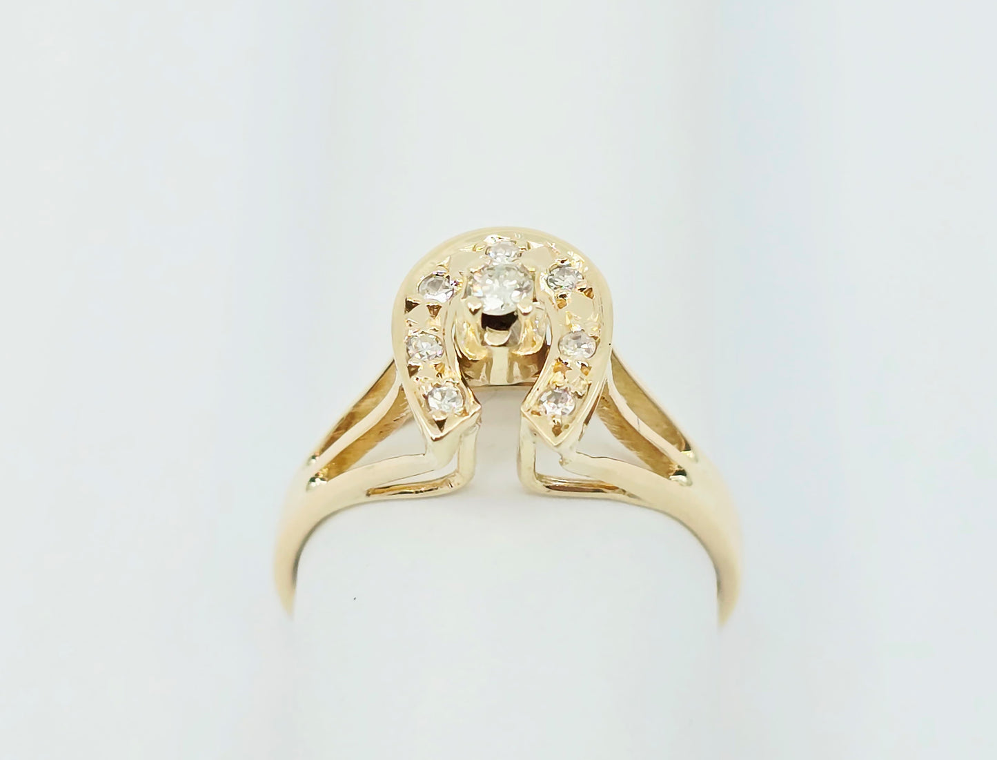 10K Yellow Gold Diamond Horse Shoe Ring
