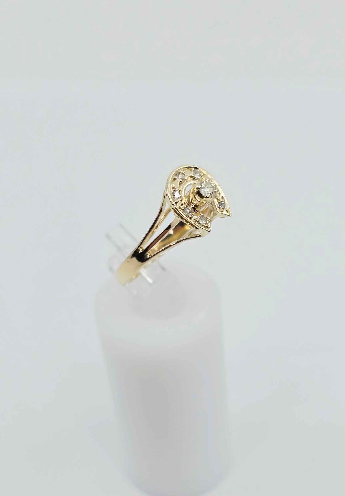 10K Yellow Gold Diamond Horse Shoe Ring