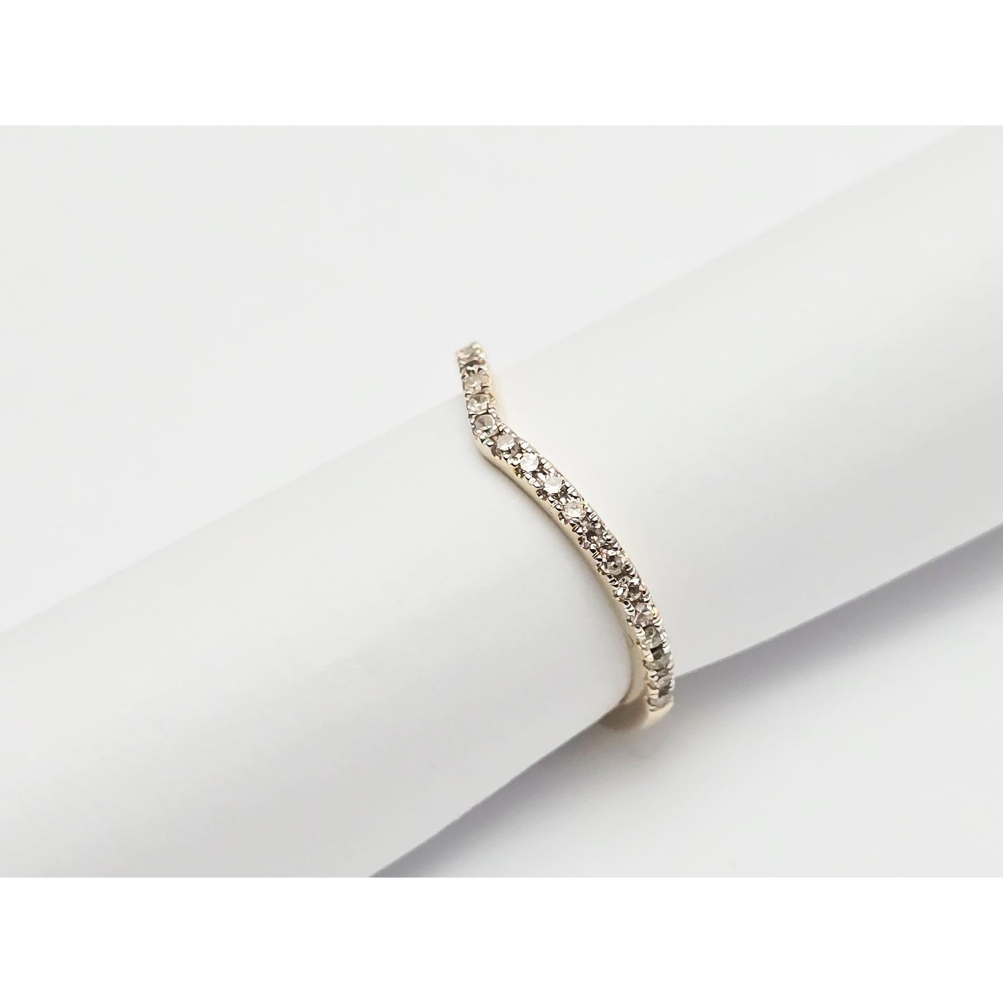 14K Yellow Gold V Shaped Diamond Ring