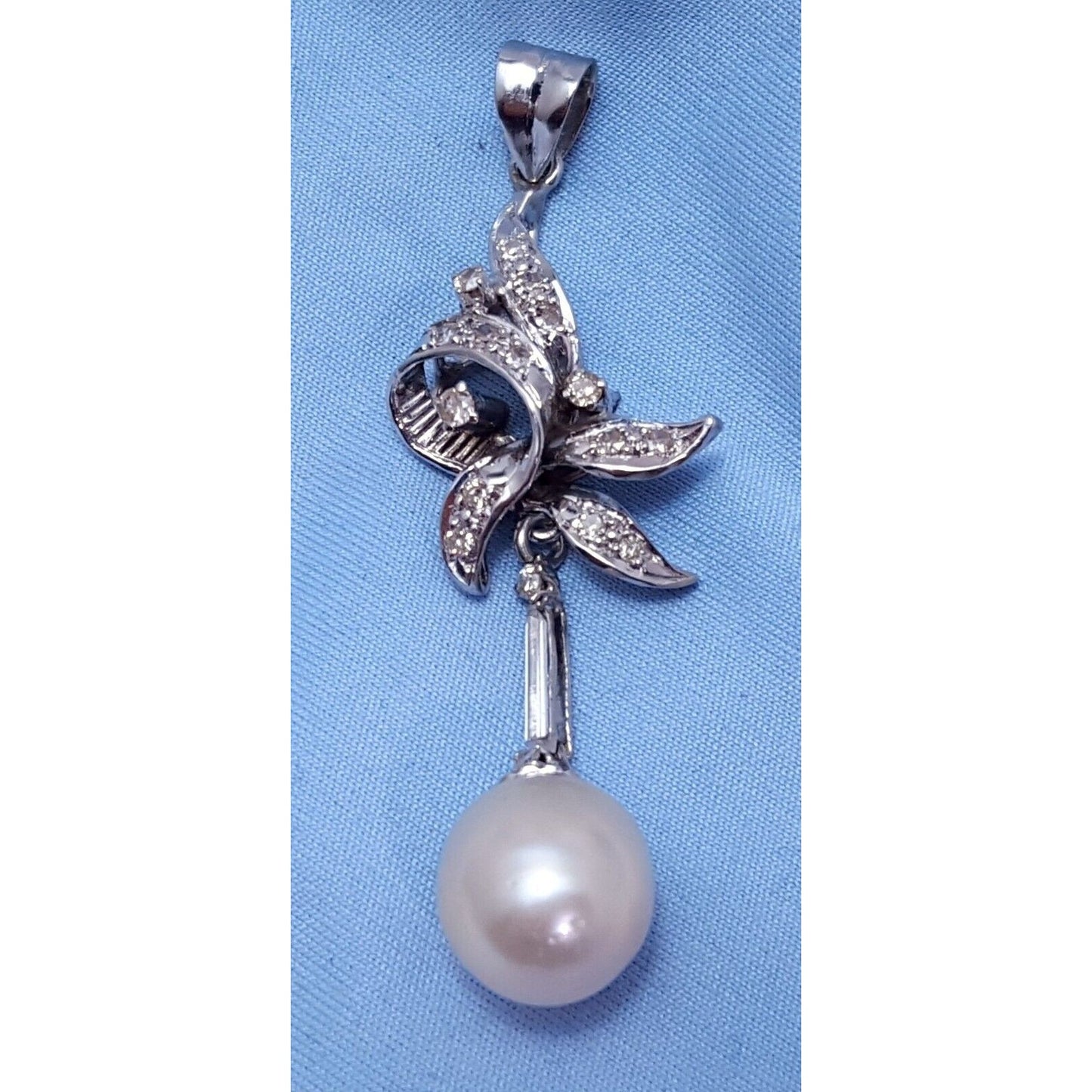 14K Solid White Gold Pearl & Diamond Drop Dangle Charm Pendant