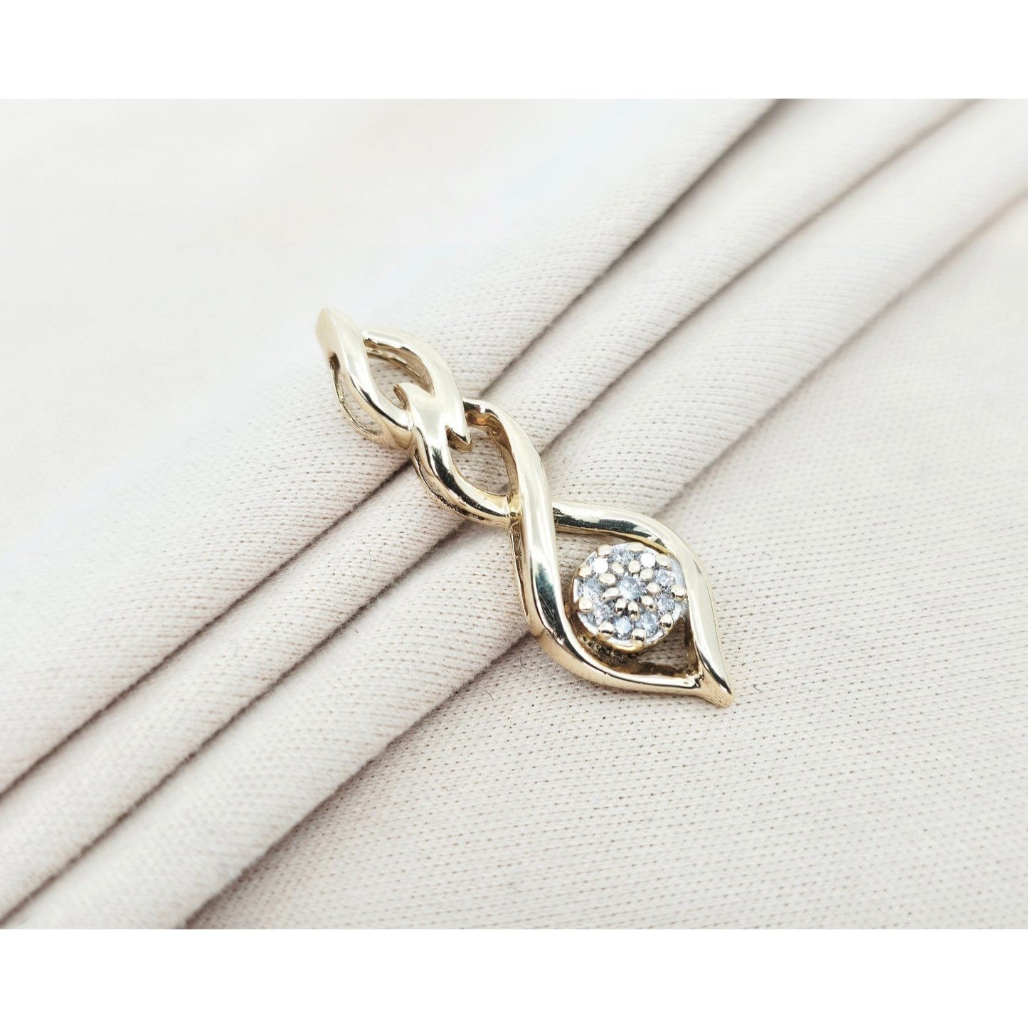 10K Yellow Gold Twisting Drop Dangle Diamond Charm Pendant