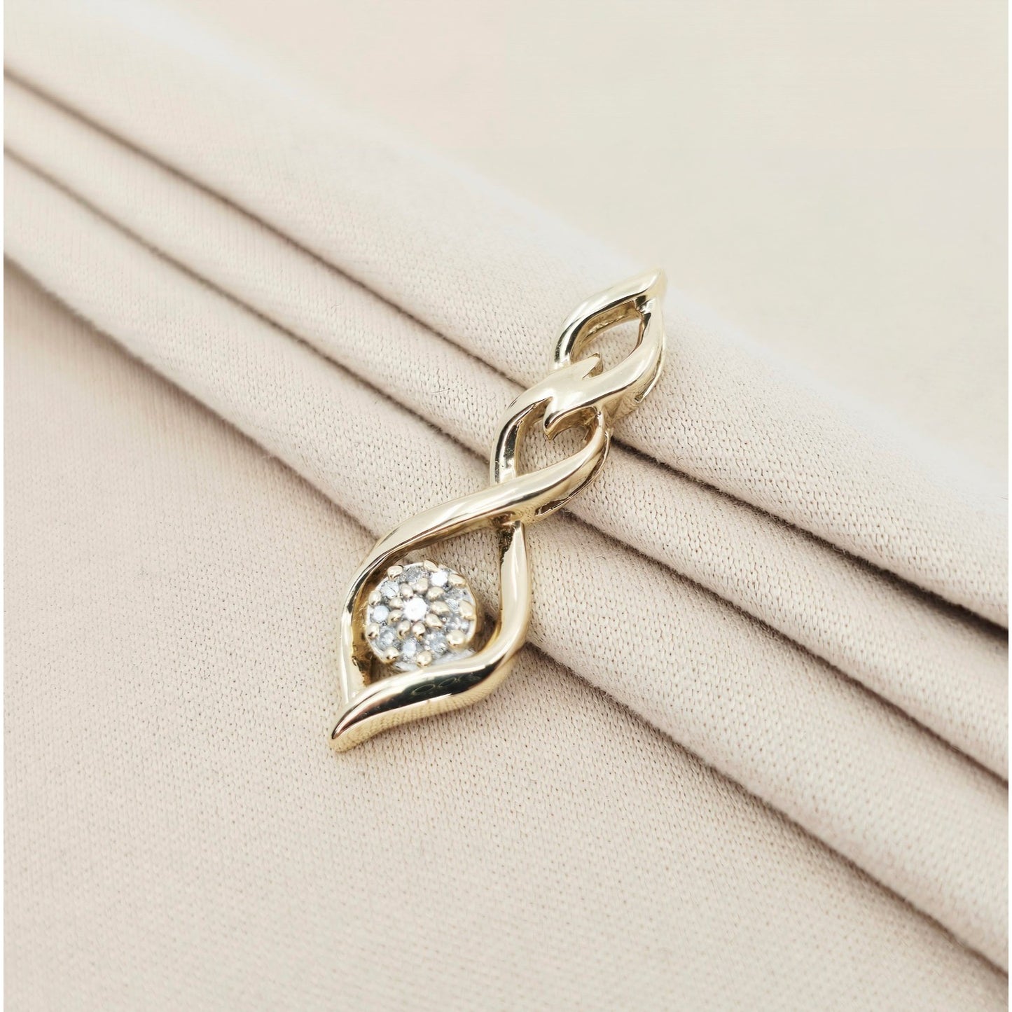 10K Yellow Gold Twisting Drop Dangle Diamond Charm Pendant