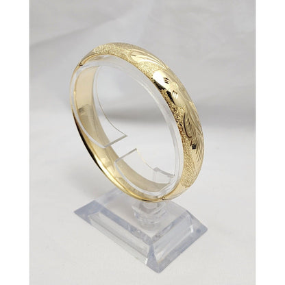 14K Yellow Gold Textured Floral Diamond Dust Bangle Bracelet