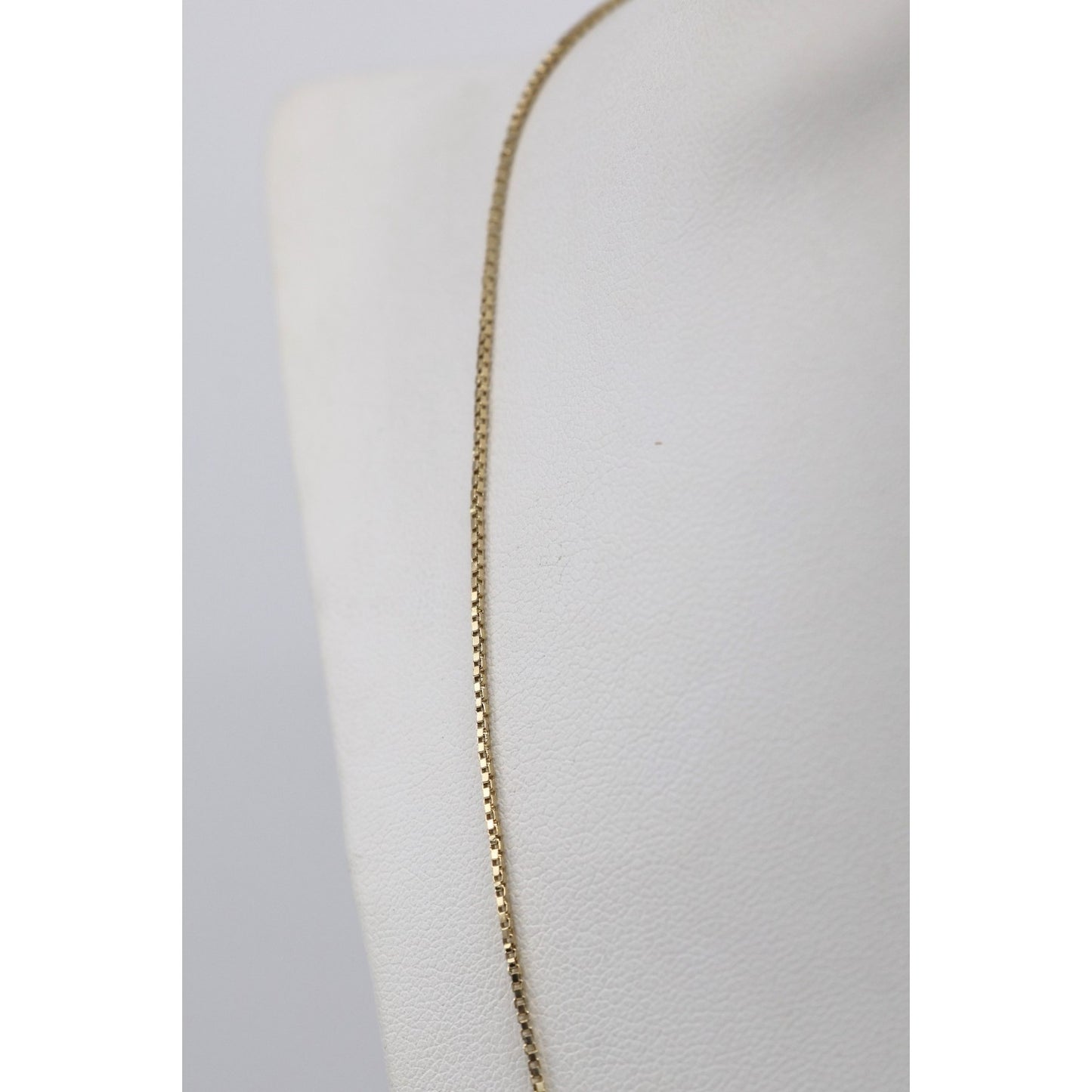 14K Yellow Gold Box Link Chain Choker Necklace