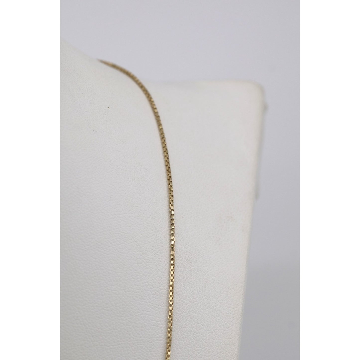 14K Yellow Gold Box Link Chain Choker Necklace