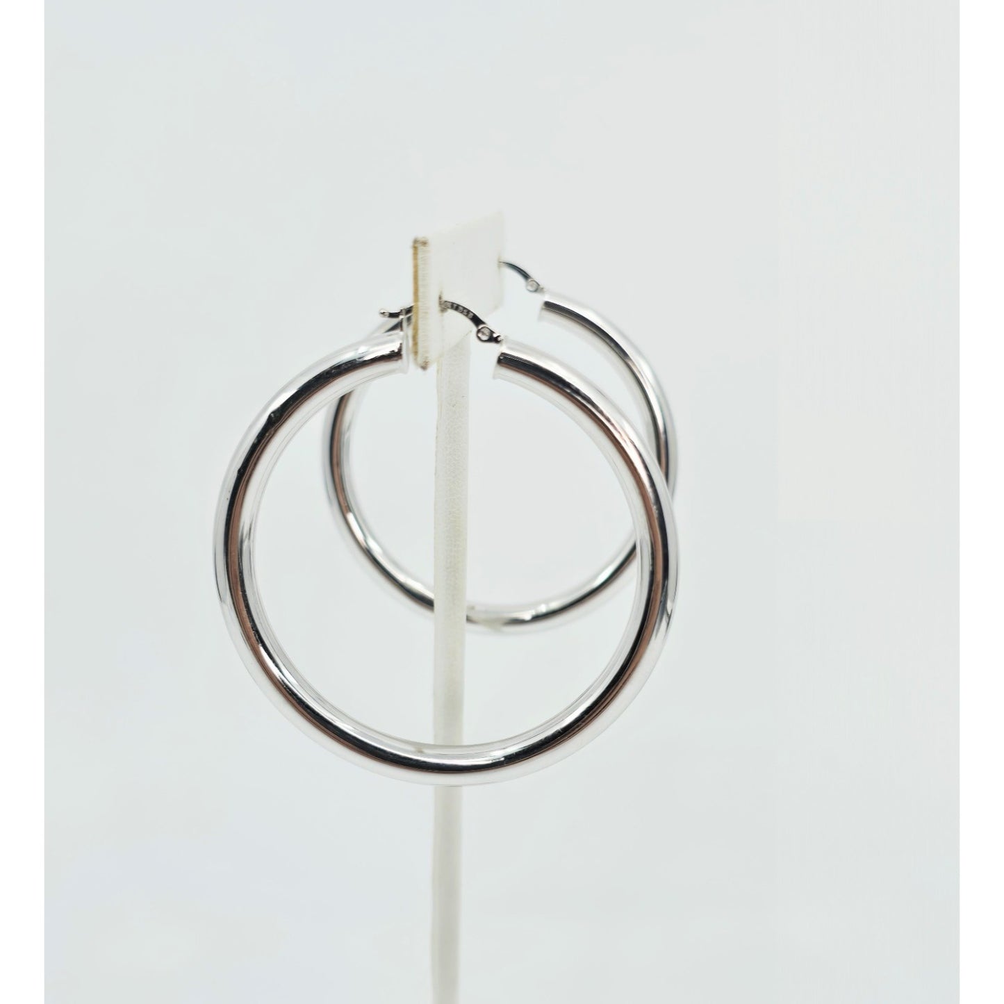 Medium 14K White Gold Hinged Round Hoop Earrings