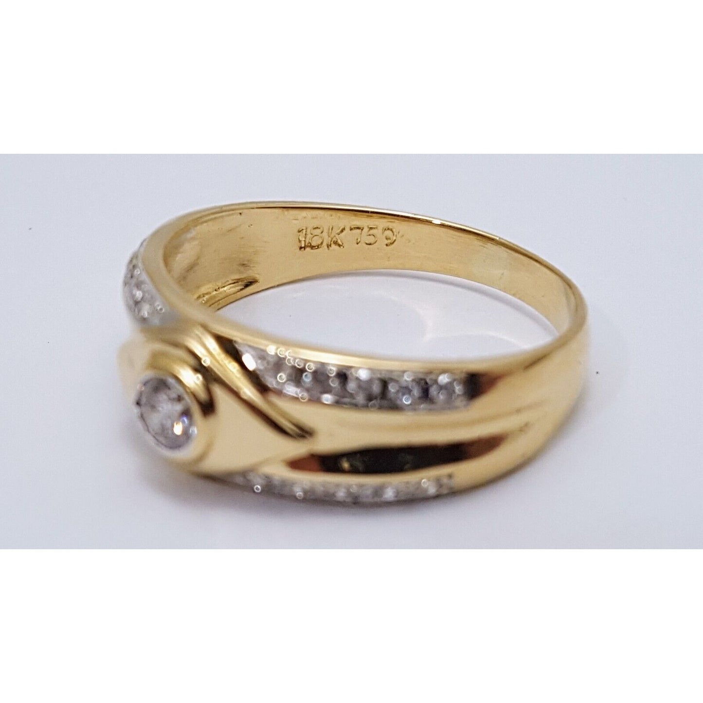 18K Yellow Gold Diamond Wedding Band Ring