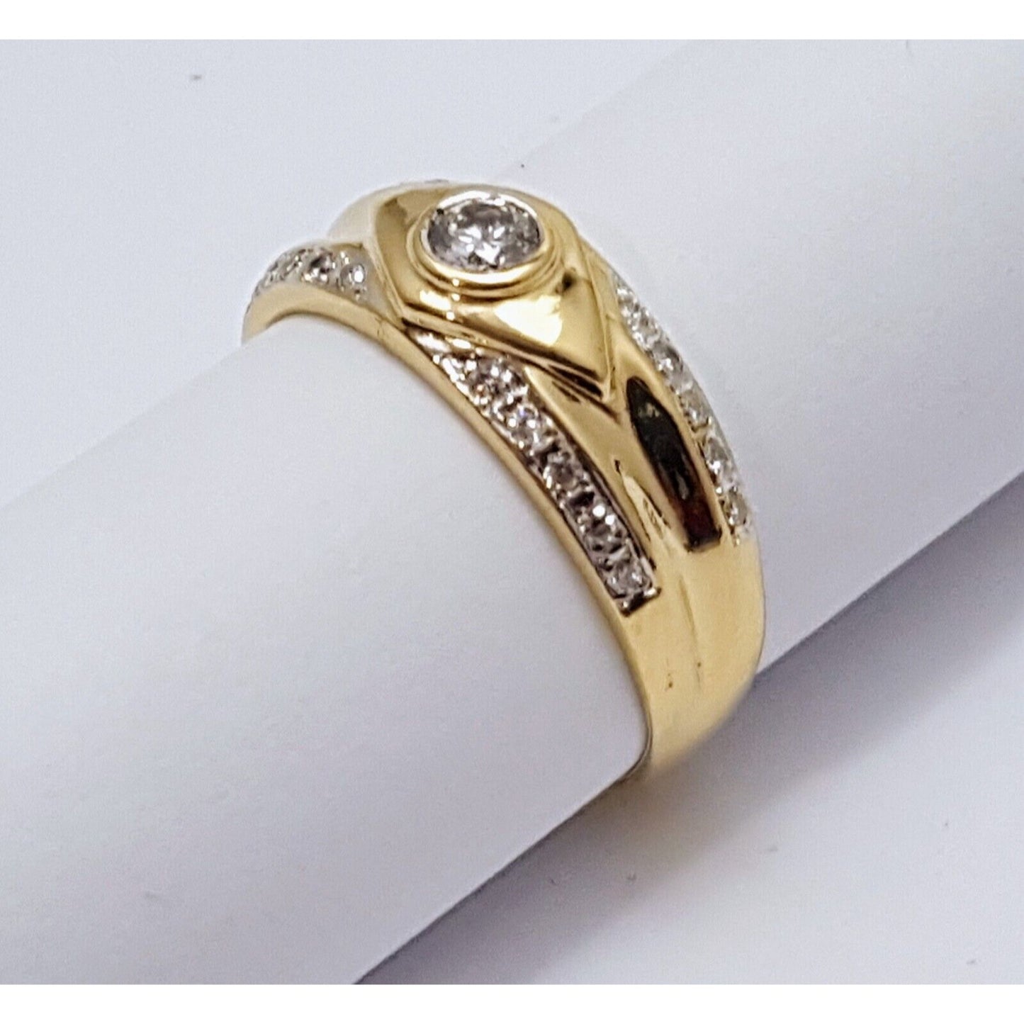 18K Yellow Gold Diamond Wedding Band Ring