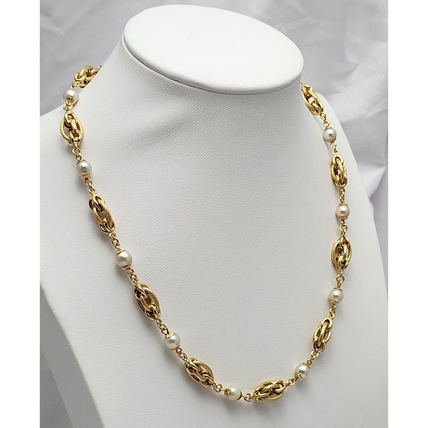 18K Yellow Gold Pearl Link Chain Necklace