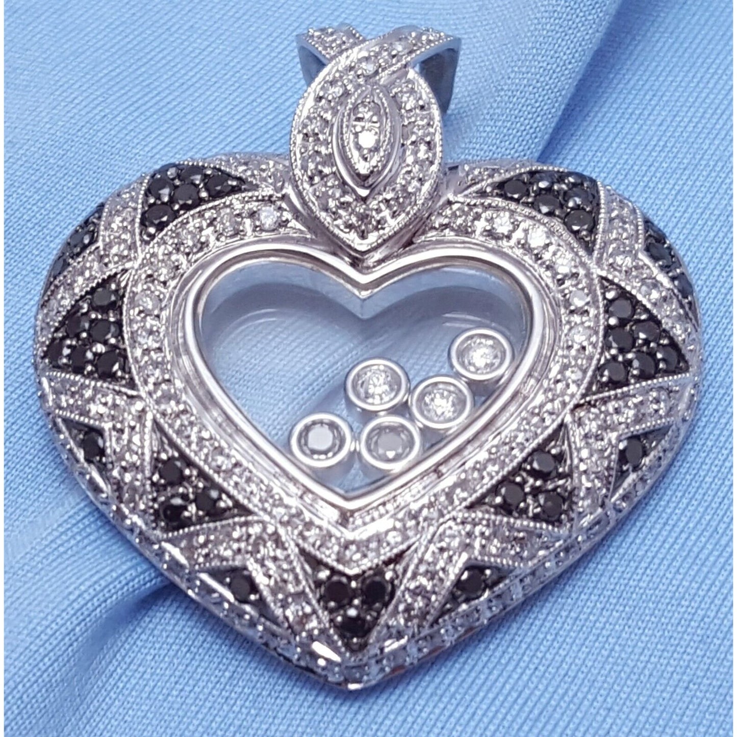 18K Solid White Gold Ladies Moving Diamond Heart Charm Pendant