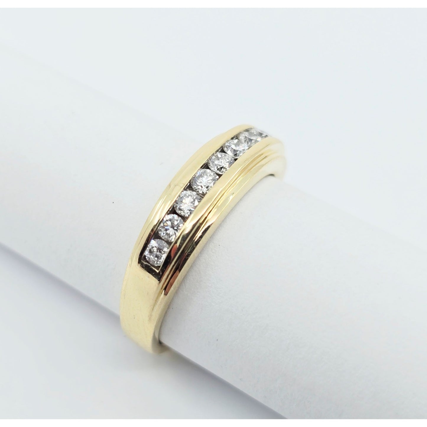 14K Yellow Gold Single Row Diamond Wedding Band Ring