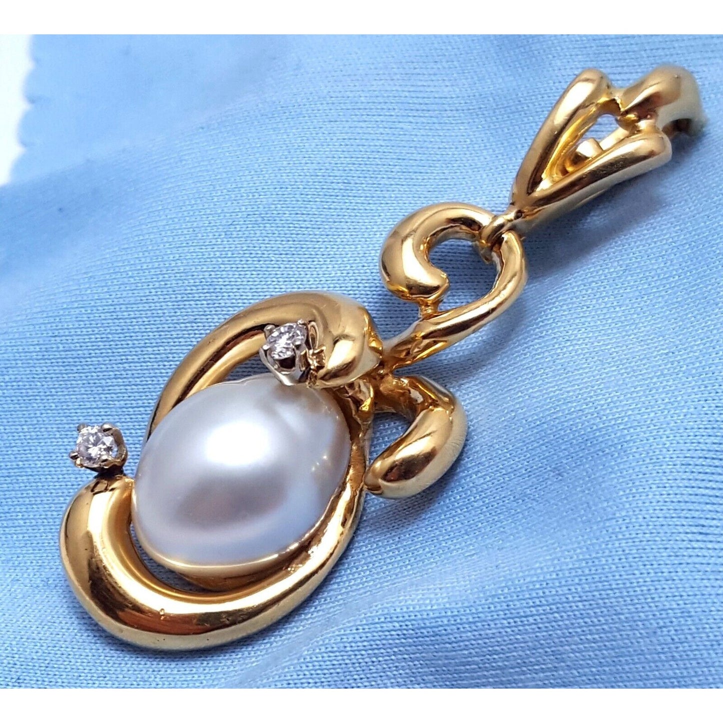 18K Solid Yellow Gold Designer Pearl & Diamond Drop Dangle Charm Pendant