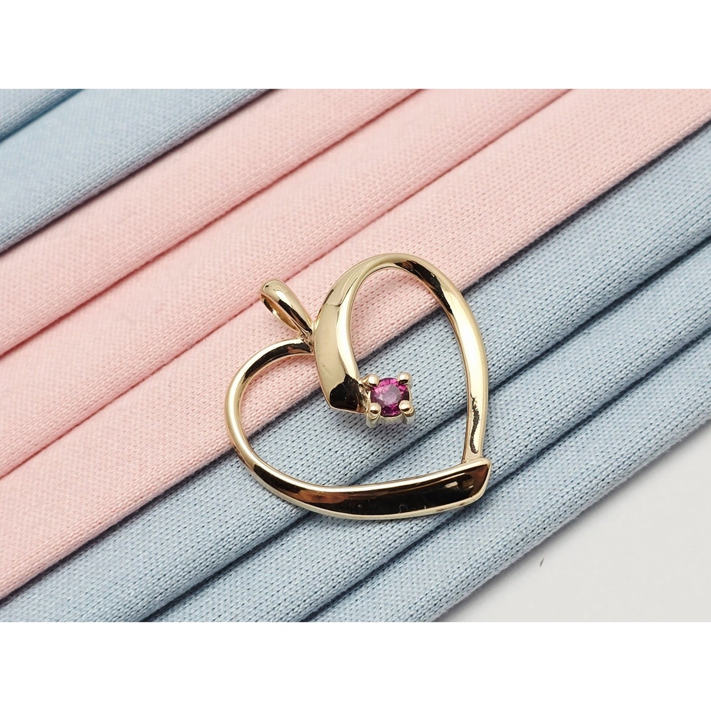 14K Yellow Gold Open Heart Ruby Charm Pendant