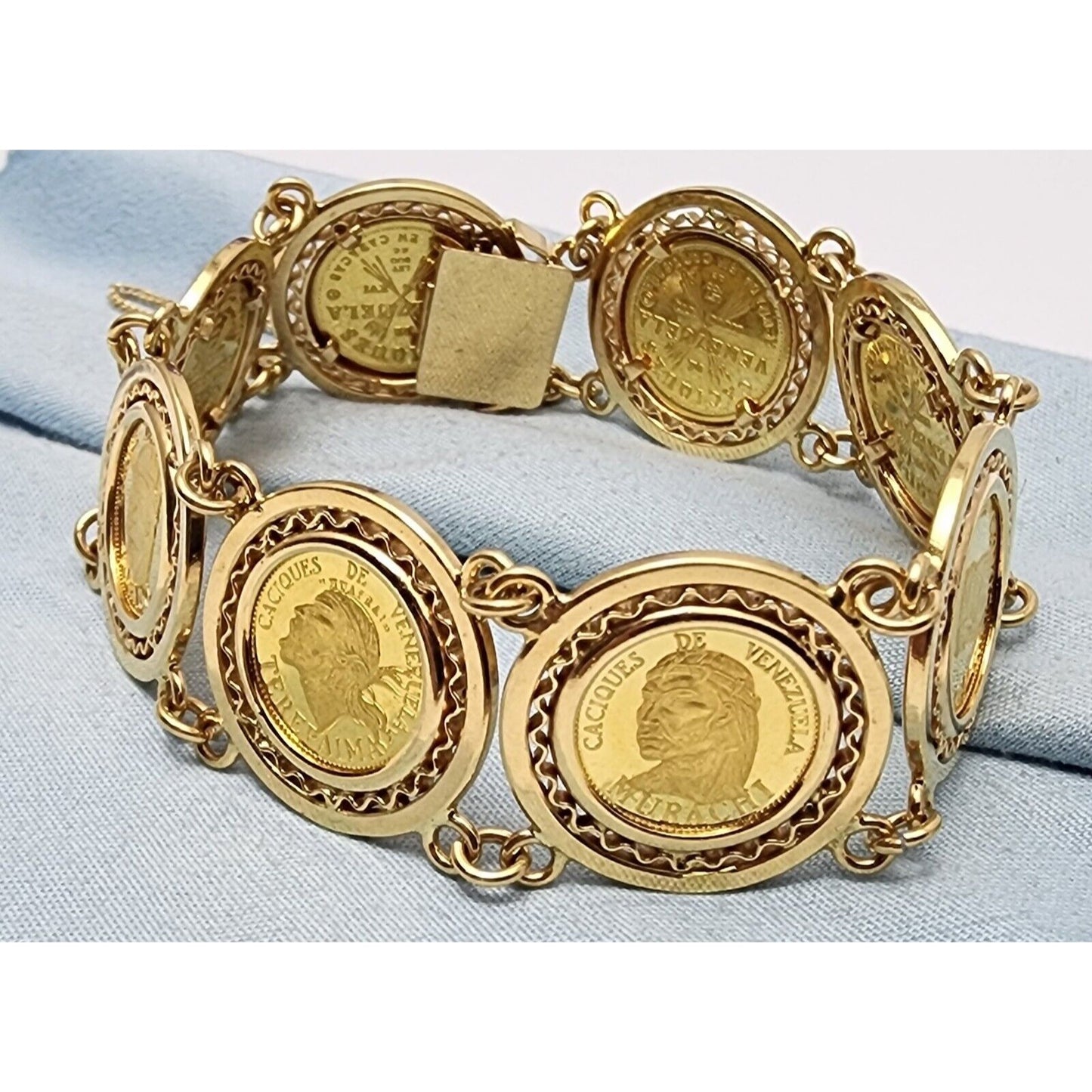 18K Yellow Gold Caciques De Venezuela 21K Gold Coin Link Bracelet