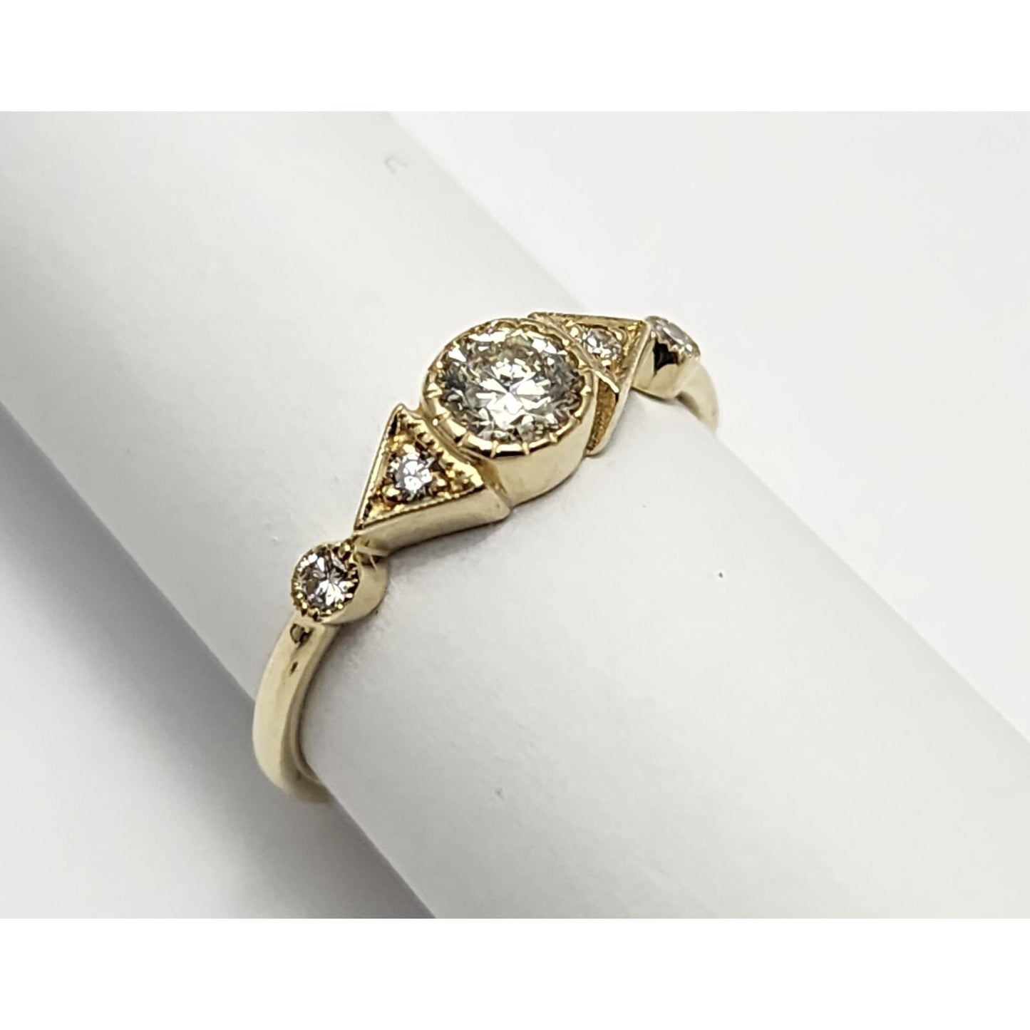 14K Yellow Gold Round Diamond Ring