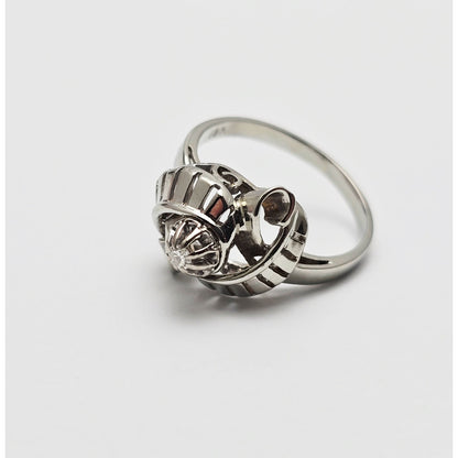 18K White Gold Round Cut Diamond Interlocking Ring