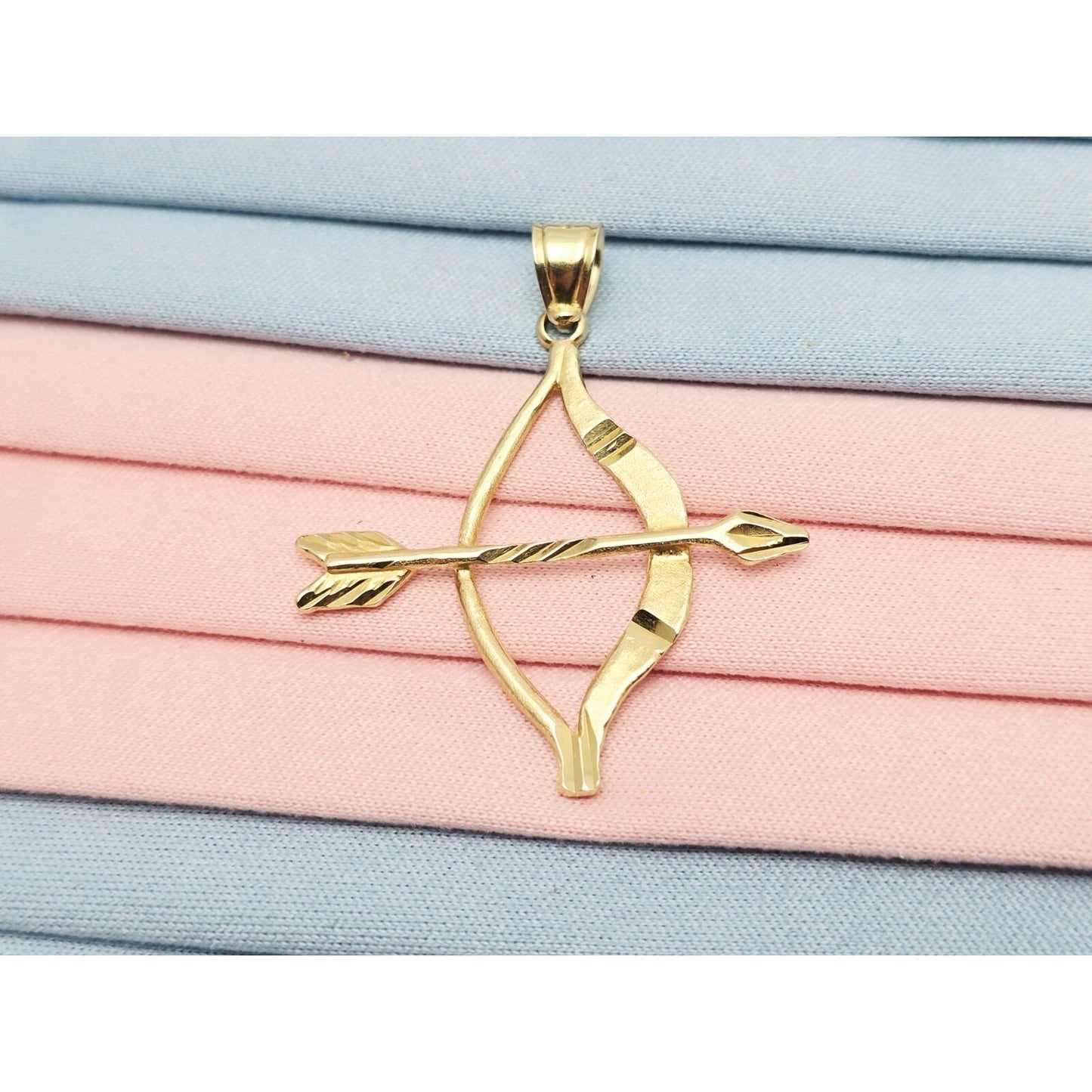14K Yellow Gold Diamond Cut Bow & Arrow Charm Pendant
