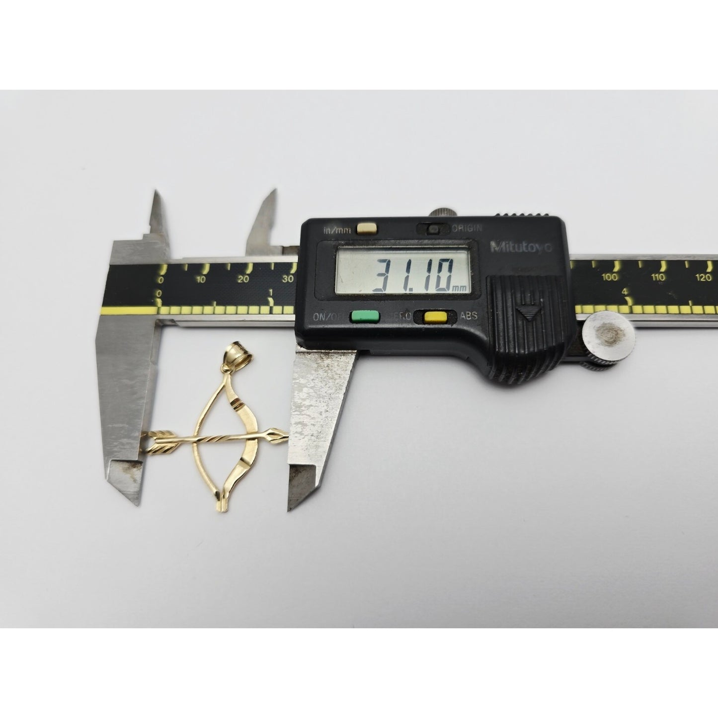 14K Yellow Gold Diamond Cut Bow & Arrow Charm Pendant