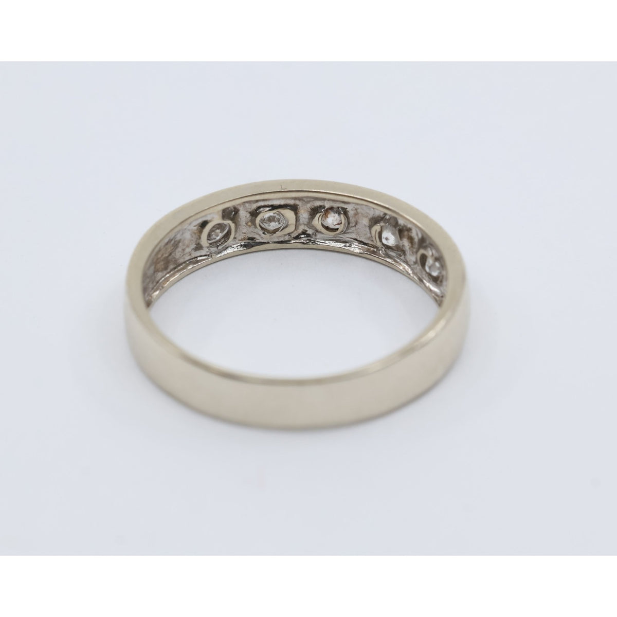 14K White Gold 5 Stone CZ Flush Set Wedding Band Ring