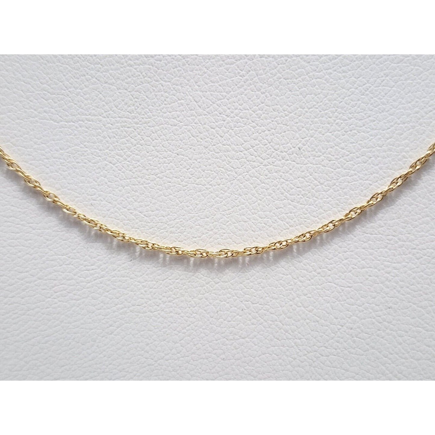14K Yellow Gold Thin Spiral Rope Chain Necklace