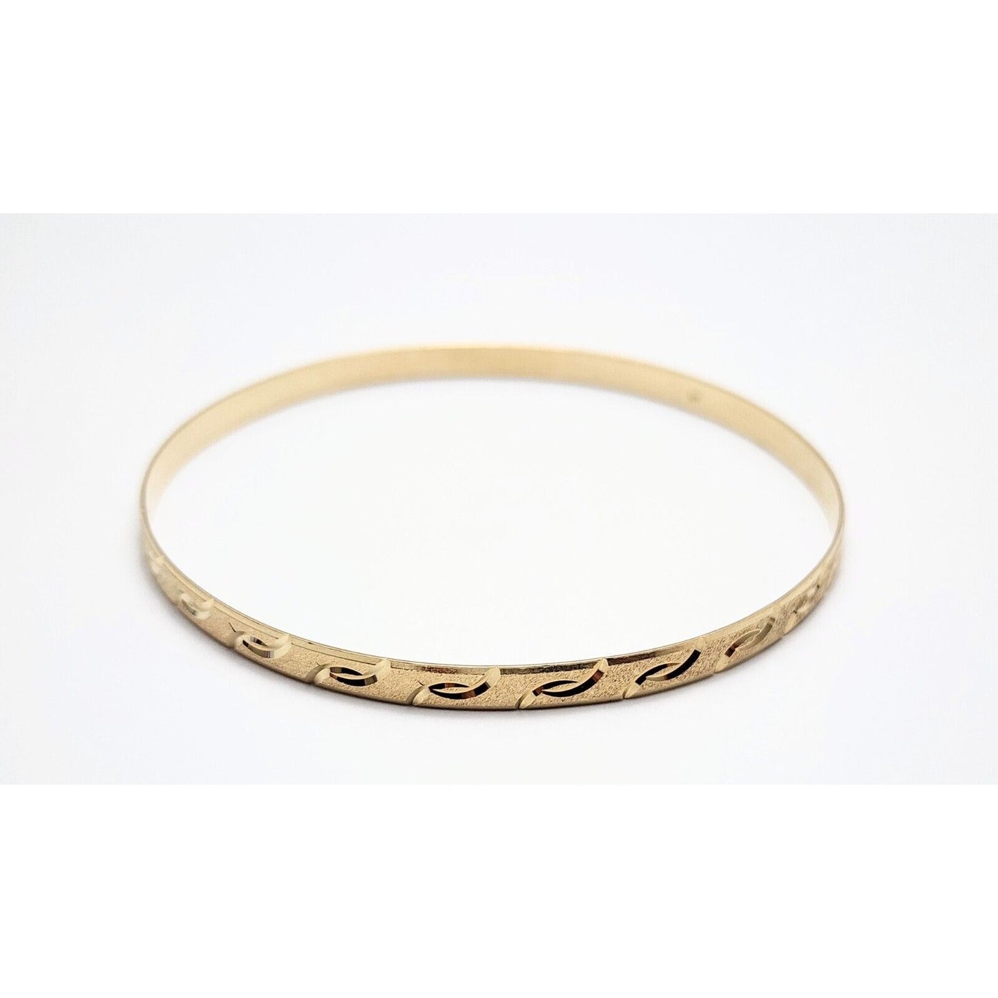 14K Yellow Gold Diamond Cut Dust Bangle Bracelet