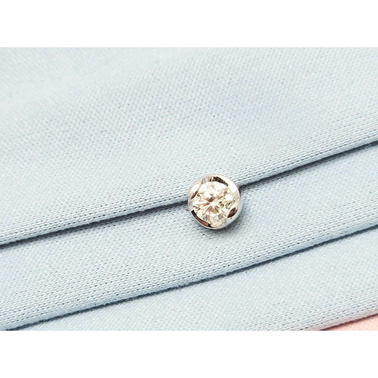 14K White Gold Single Round Cut Diamond Charm Pendant