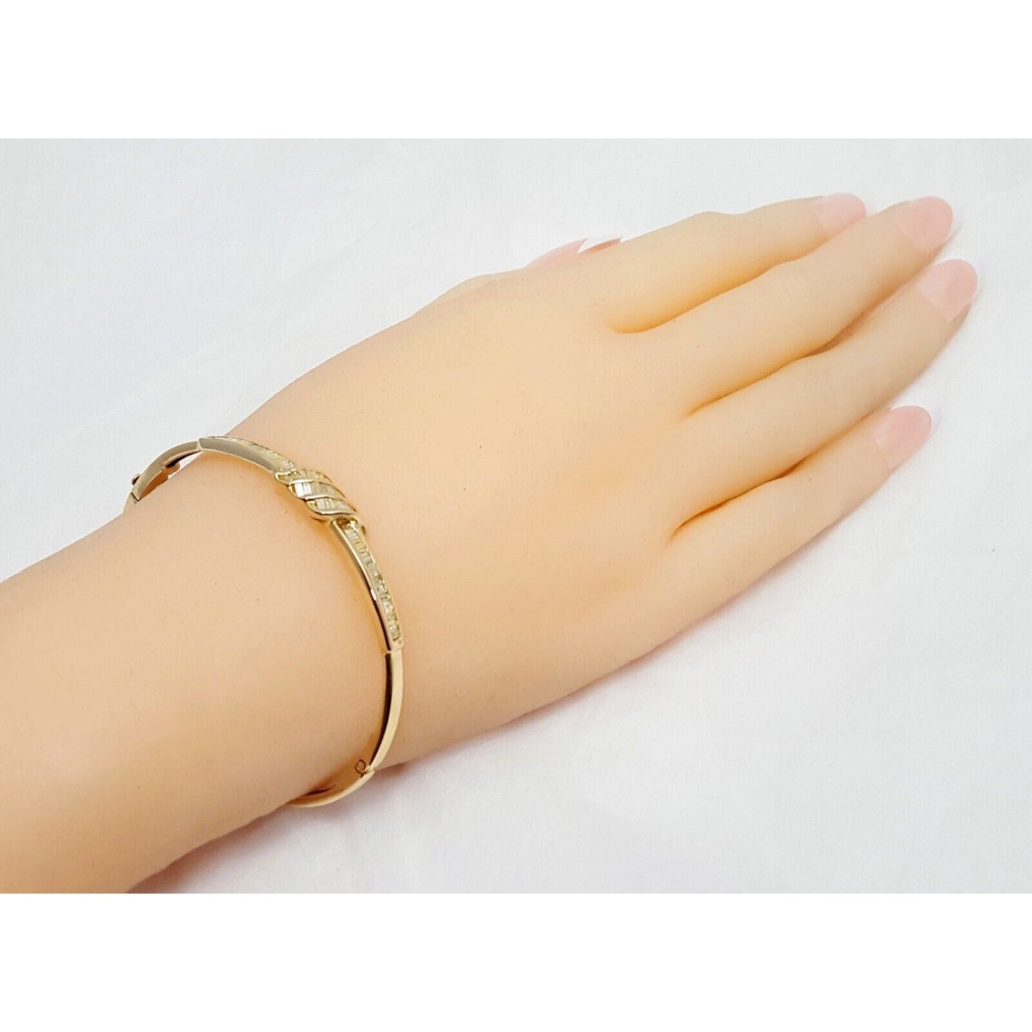 14K Solid Yellow Gold Spiral Baguette Diamond Bangle Bracelet