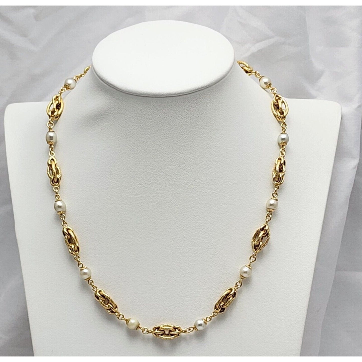 18K Yellow Gold Pearl Link Chain Necklace