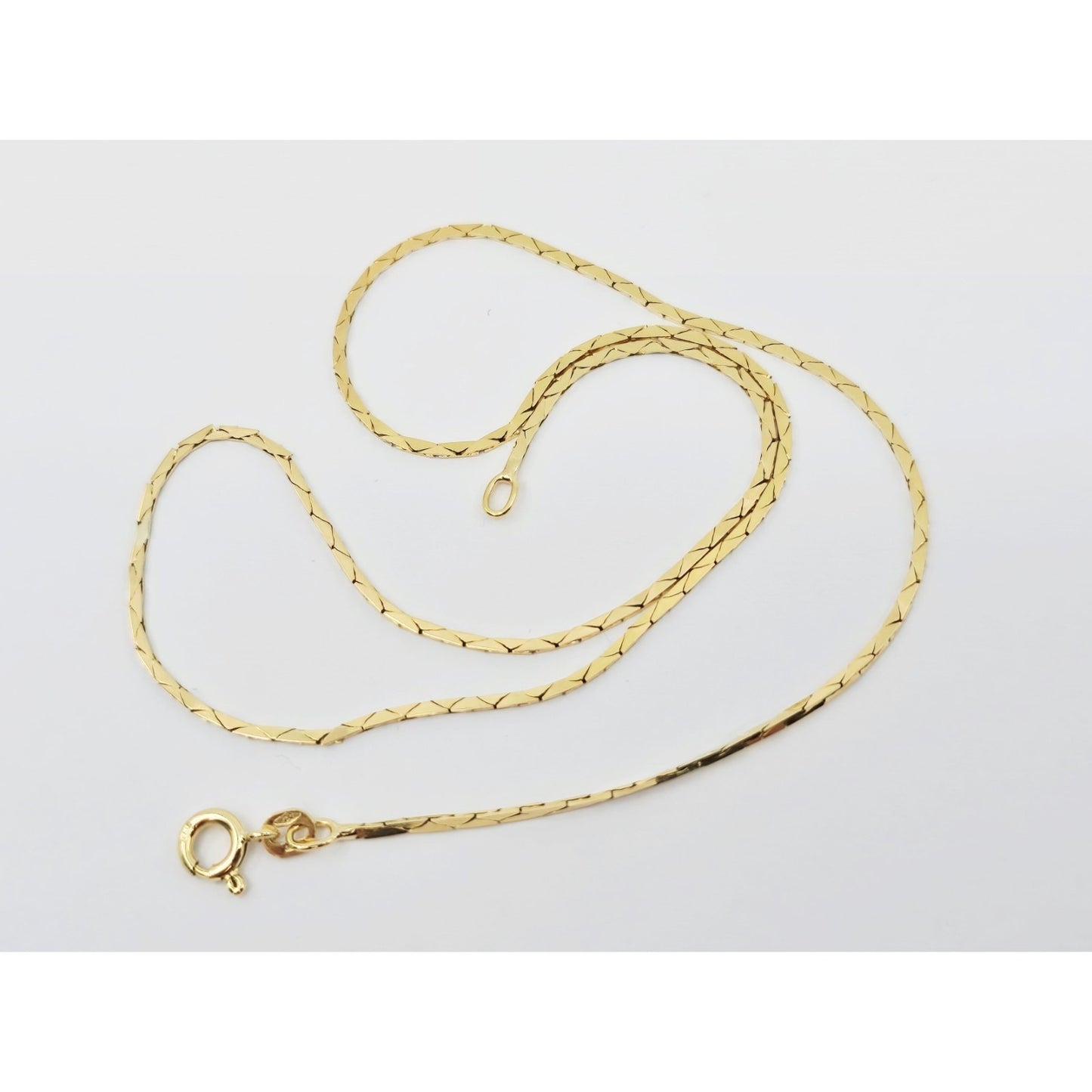 18K Yellow Gold Flat Triangle Cobra Link Chain Necklace