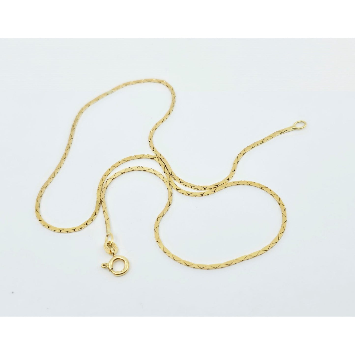 18K Yellow Gold Flat Triangle Cobra Link Chain Necklace