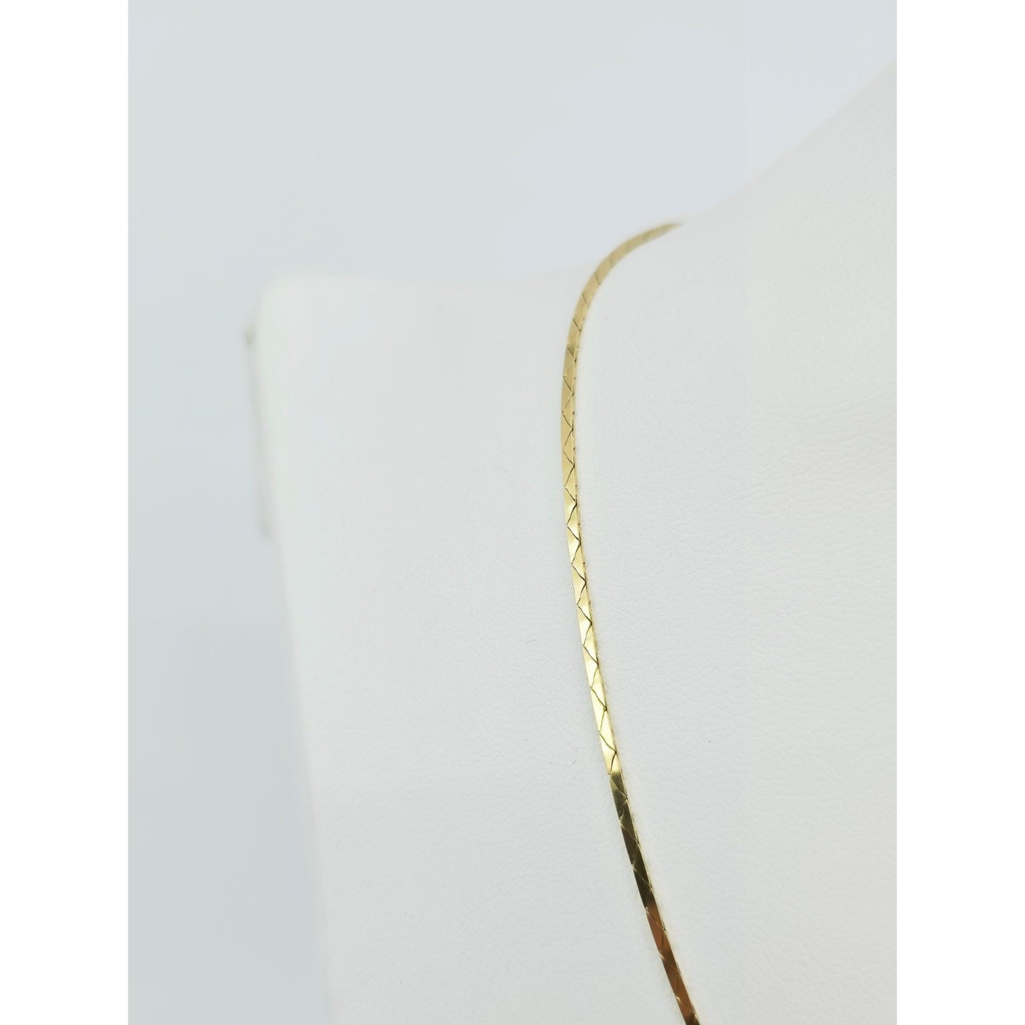 18K Yellow Gold Flat Triangle Cobra Link Chain Necklace