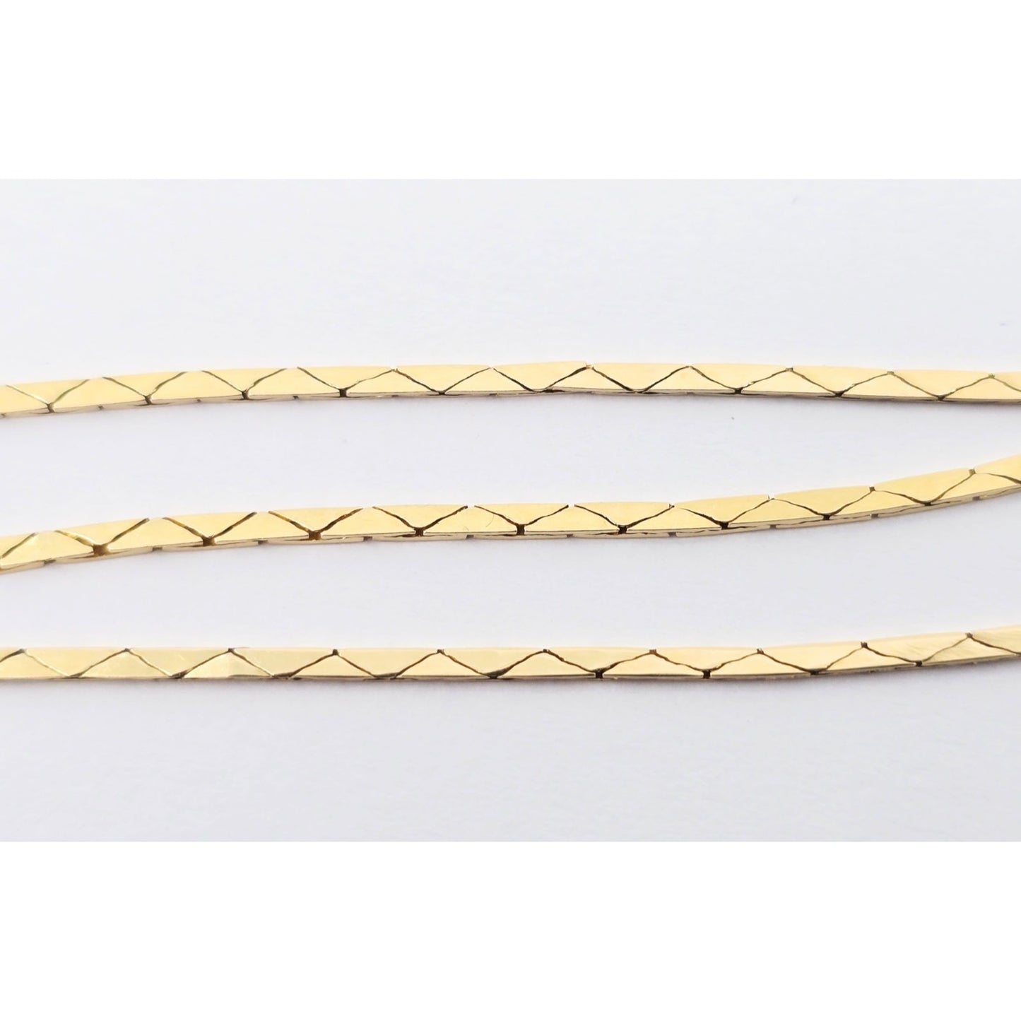 18K Yellow Gold Flat Triangle Cobra Link Chain Necklace