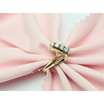 14K Yellow Gold 5 Round Diamond Ring