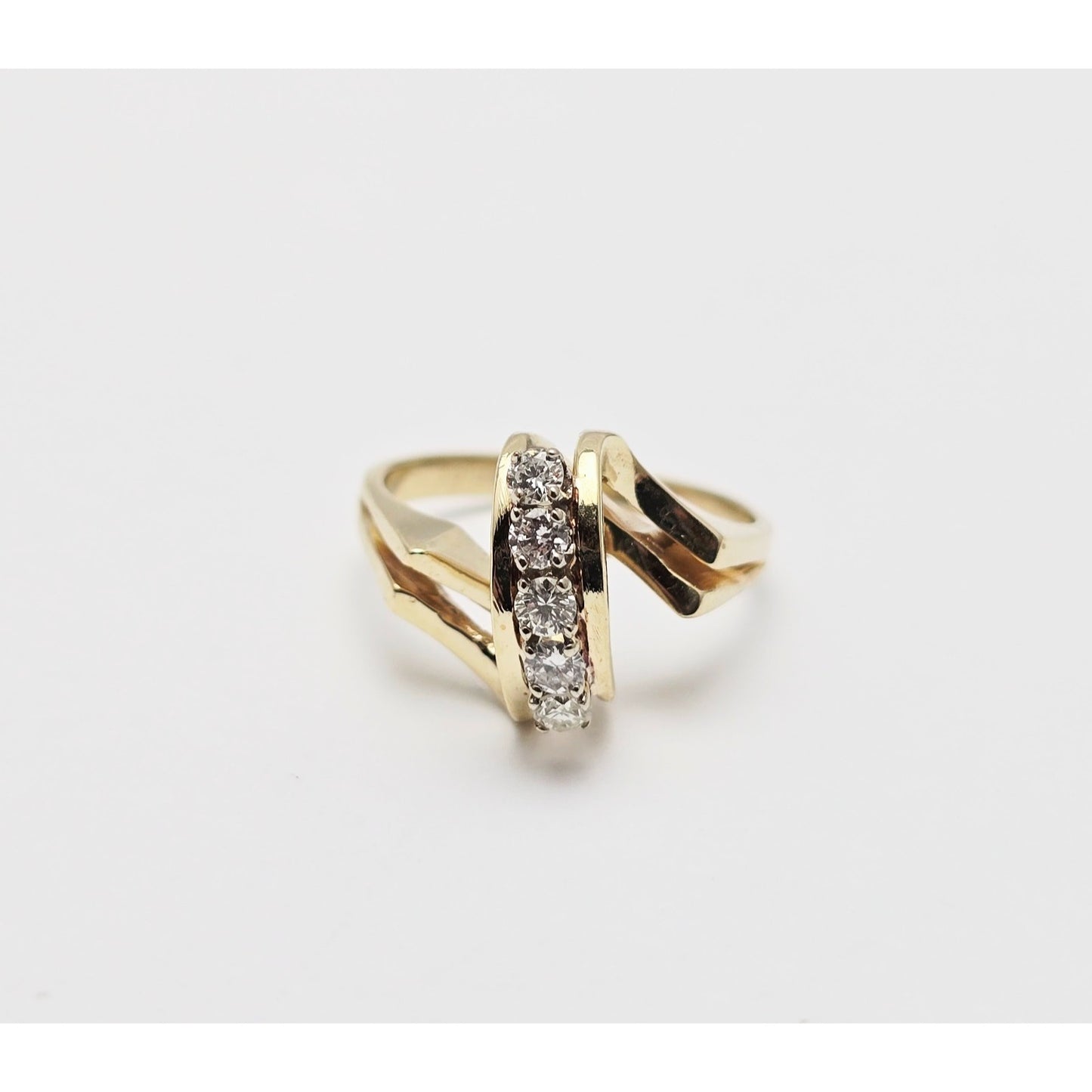 14K Yellow Gold 5 Round Diamond Ring