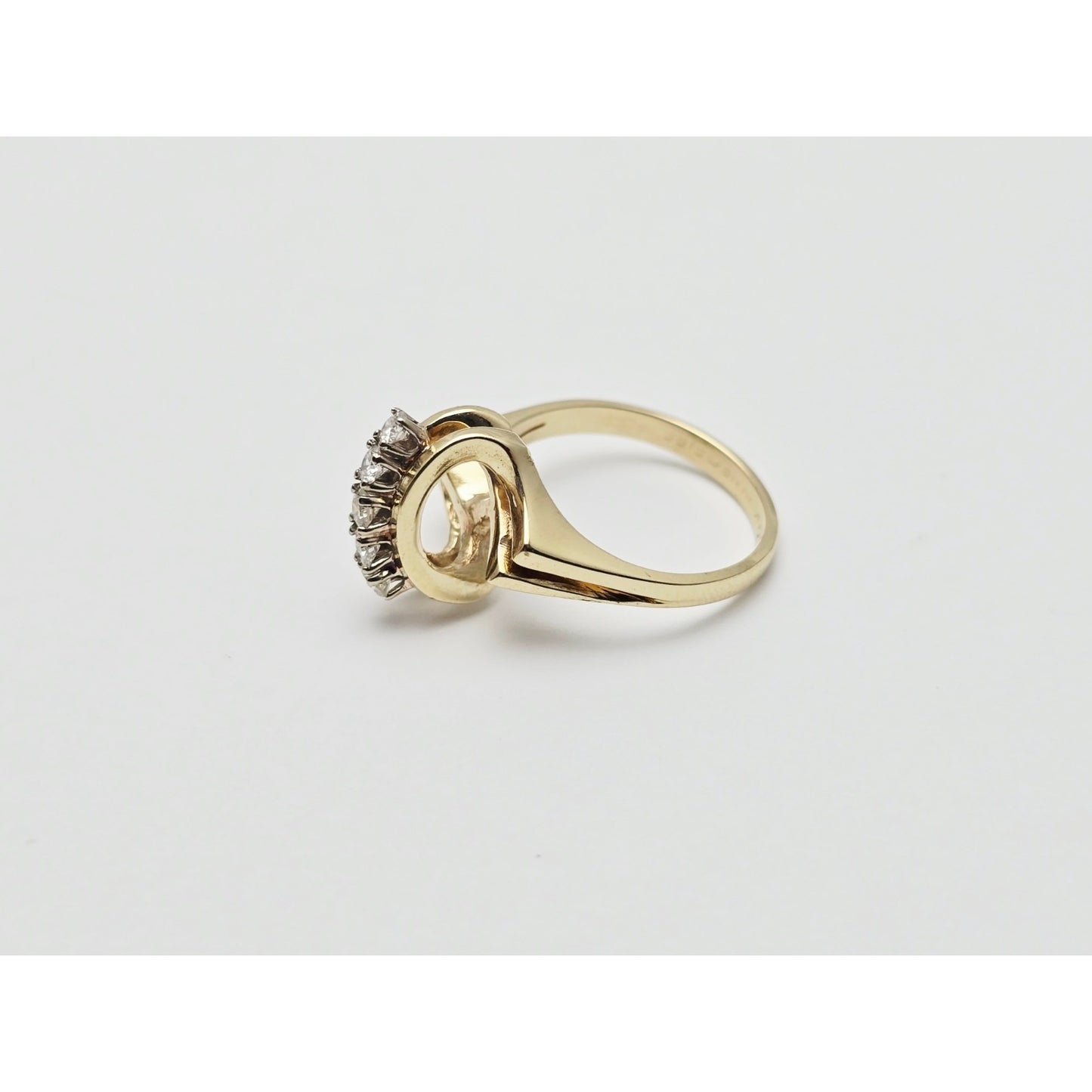 14K Yellow Gold 5 Round Diamond Ring