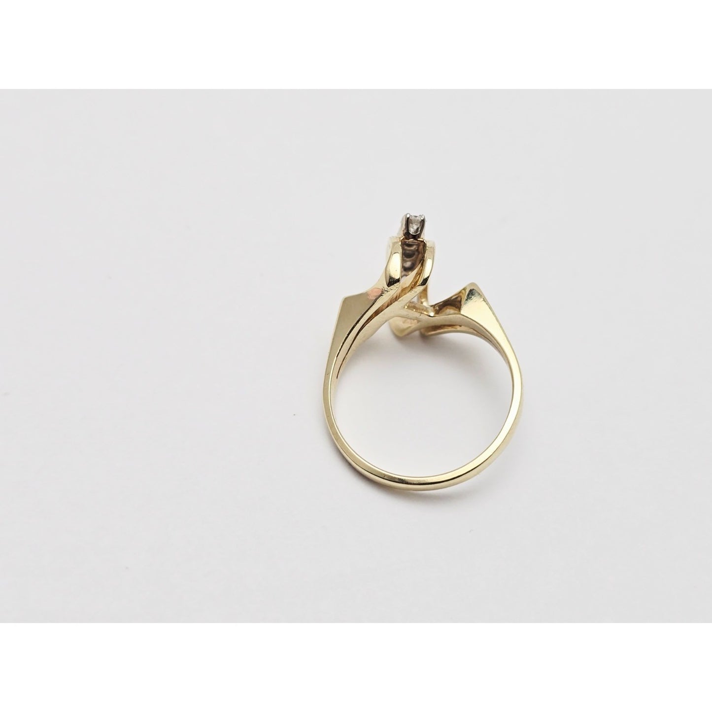 14K Yellow Gold 5 Round Diamond Ring