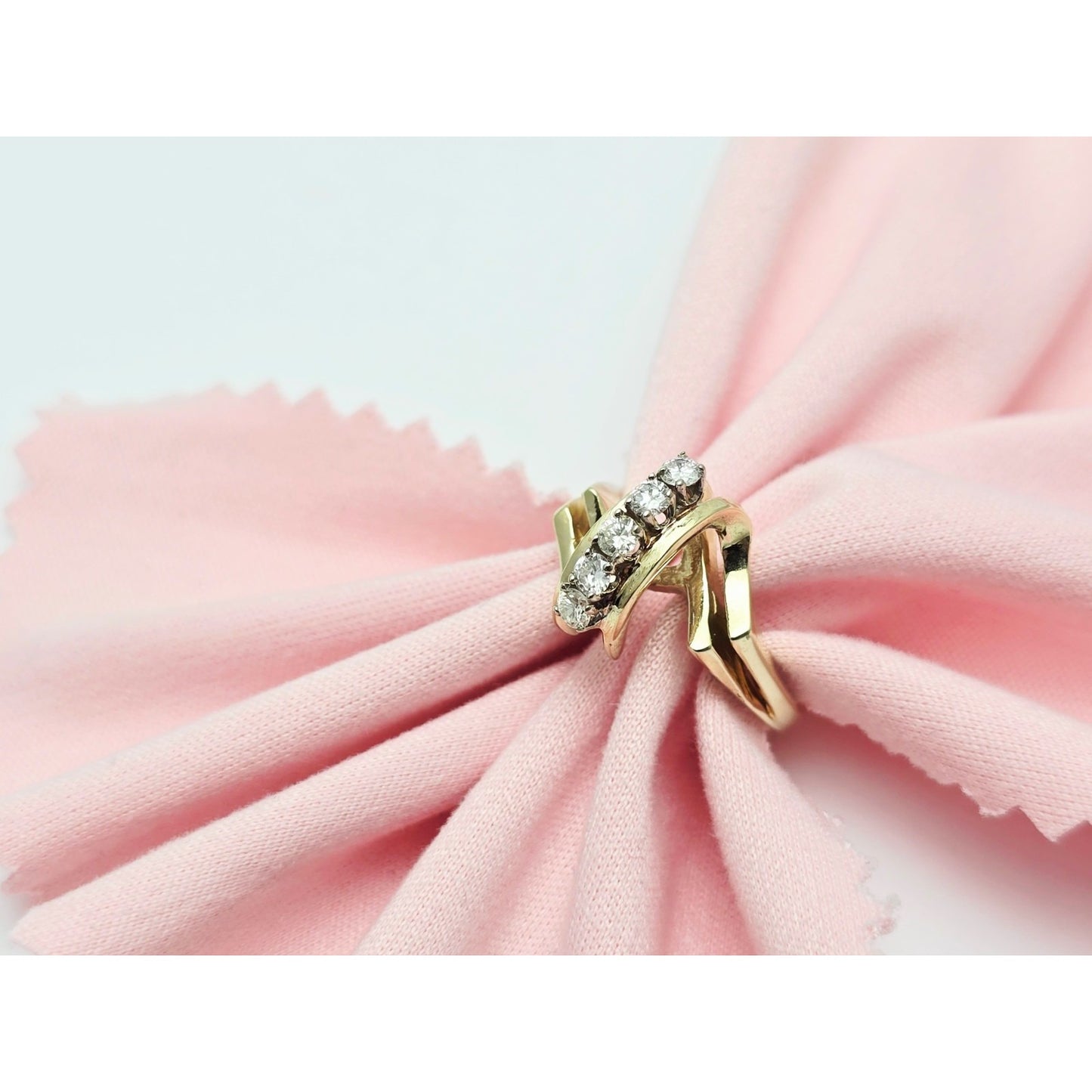 14K Yellow Gold 5 Round Diamond Ring