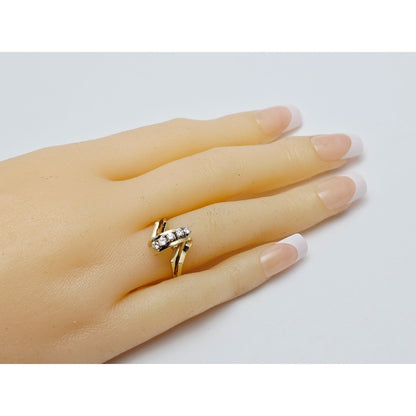 14K Yellow Gold 5 Round Diamond Ring