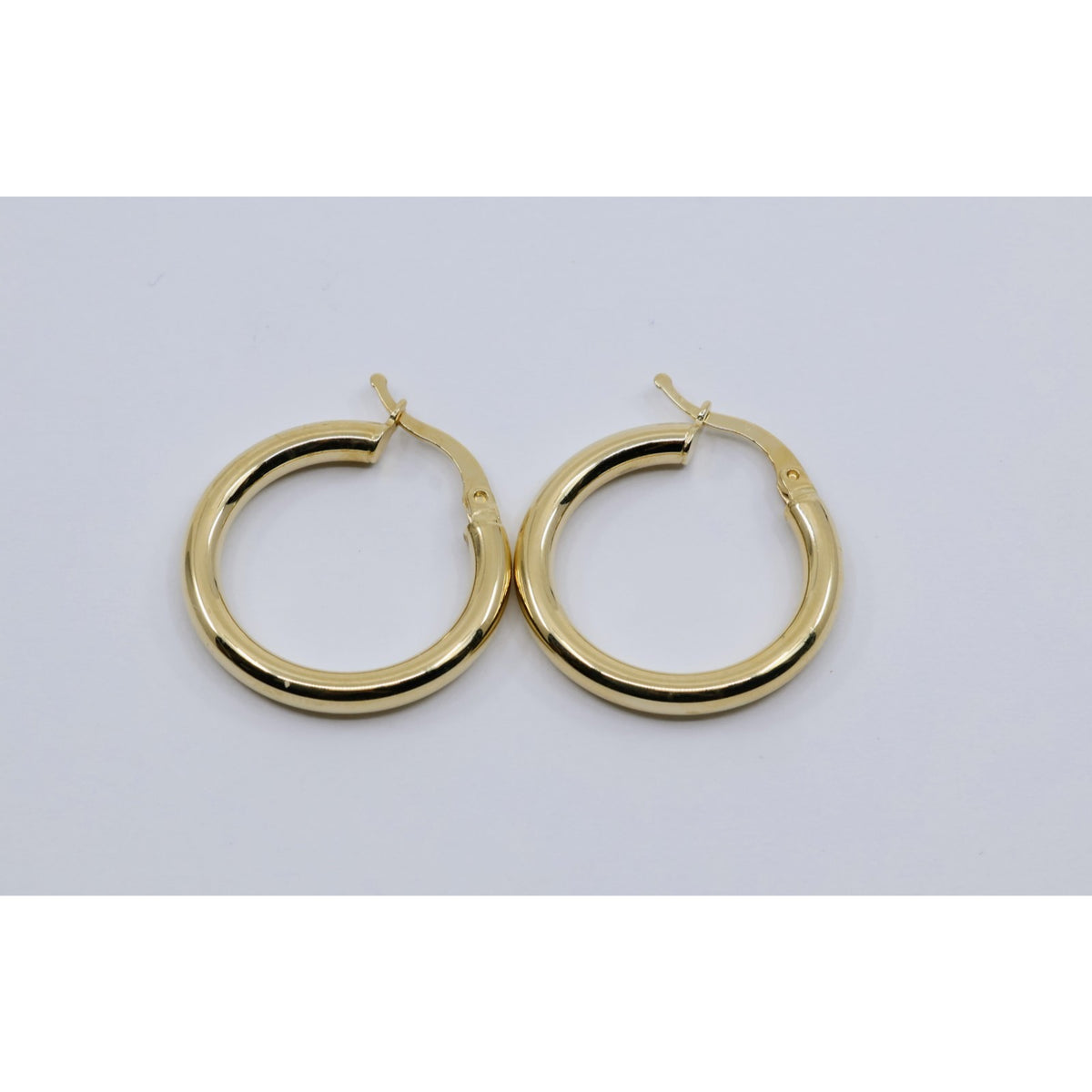 Medium 14K Yellow Gold Hinged Round Tube Hoop Earrings