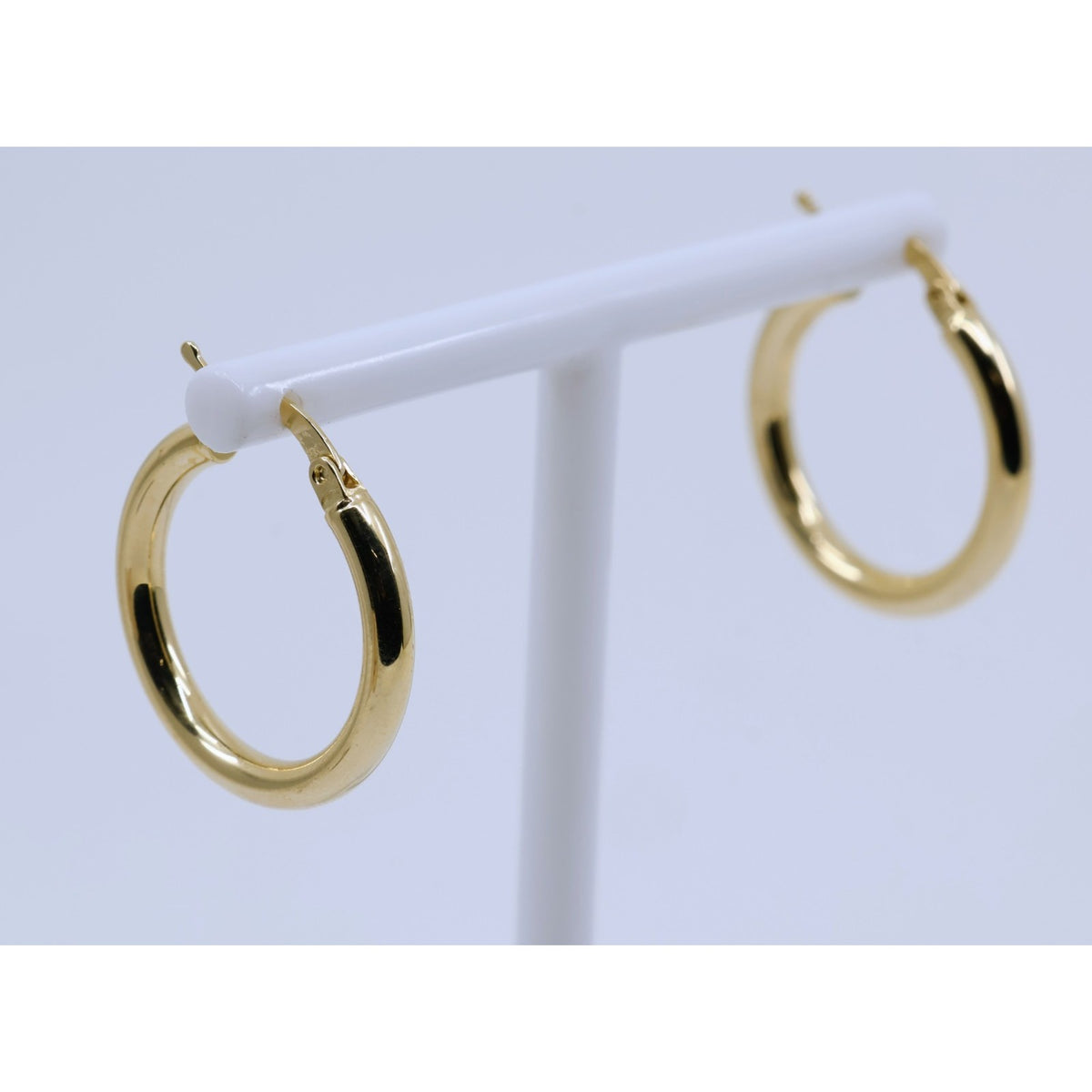 Medium 14K Yellow Gold Hinged Round Tube Hoop Earrings