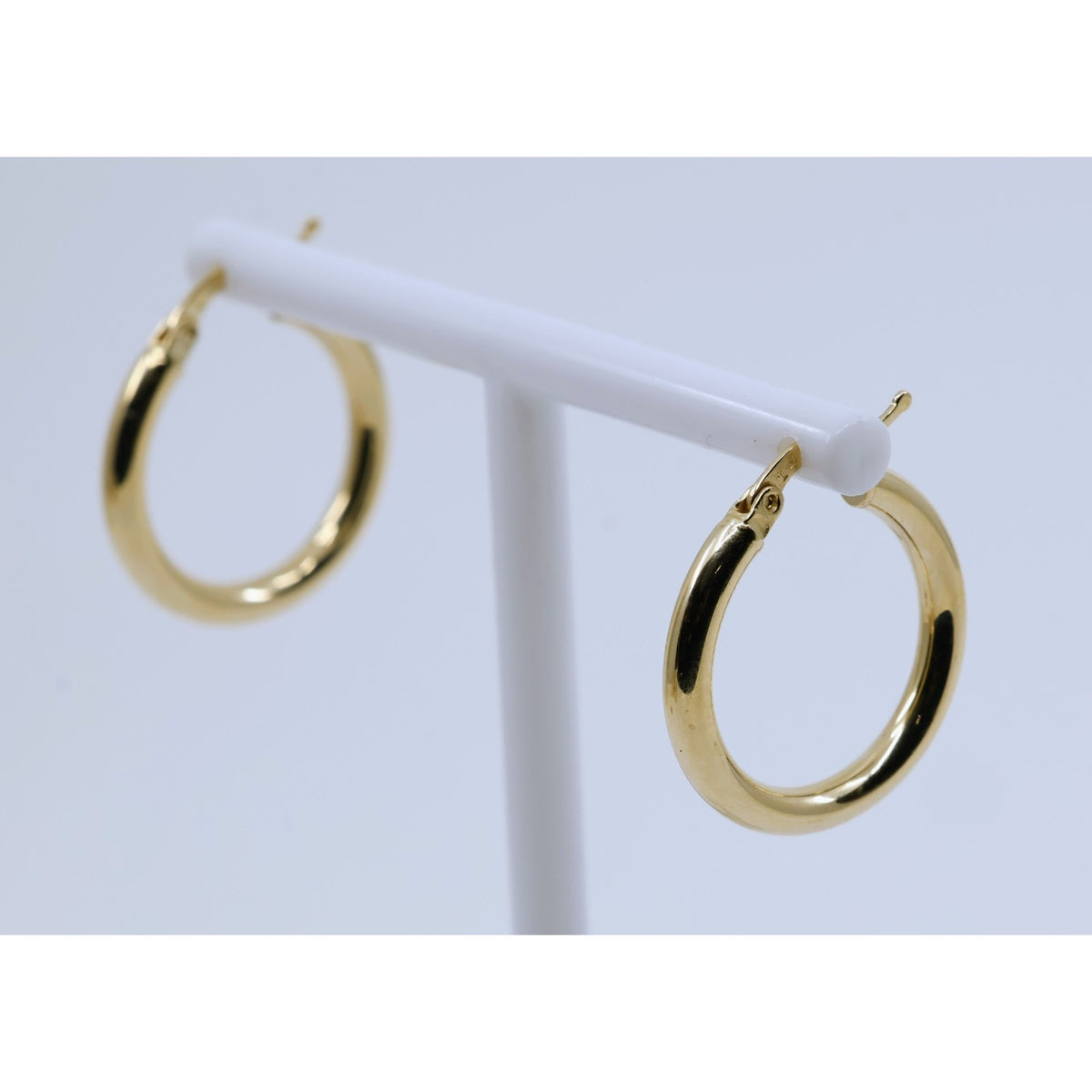 Medium 14K Yellow Gold Hinged Round Tube Hoop Earrings