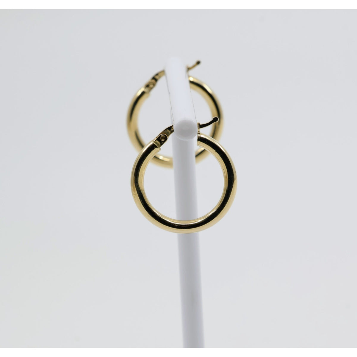 Medium 14K Yellow Gold Hinged Round Tube Hoop Earrings