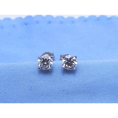 14K White Gold Round Cut Diamond Stud Earrings